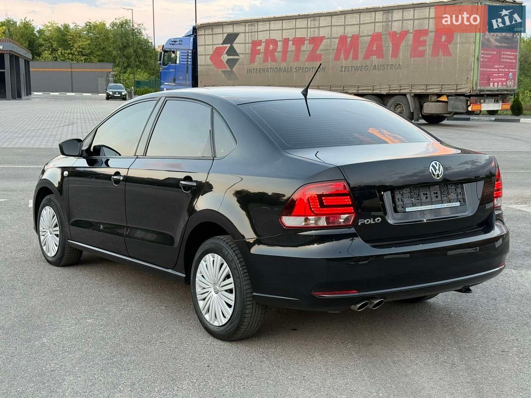 Volkswagen Polo 2017 VIN XW8ZZZ61ZJG004678 фото оголошення 6 з 16