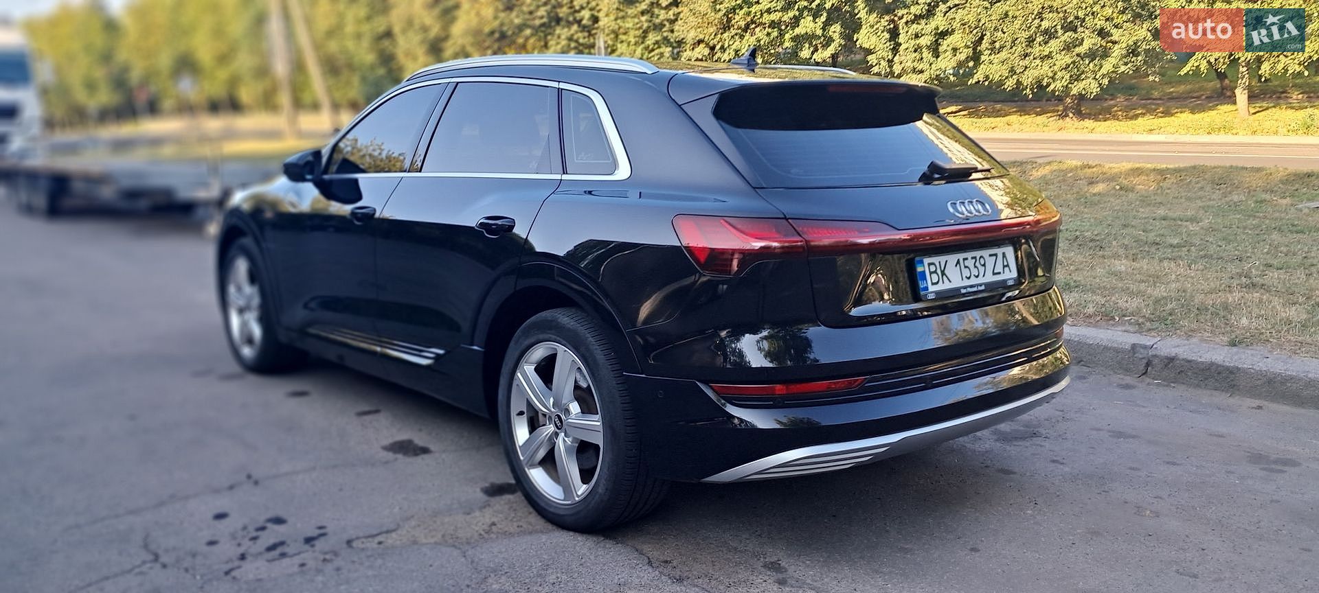 Audi e-tron 2020 VIN WAUZZZGE7MB009854 фото оголошення 11 з 46