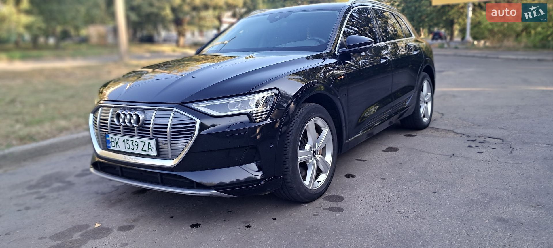 Audi e-tron 2020 VIN WAUZZZGE7MB009854 фото оголошення 3 з 46