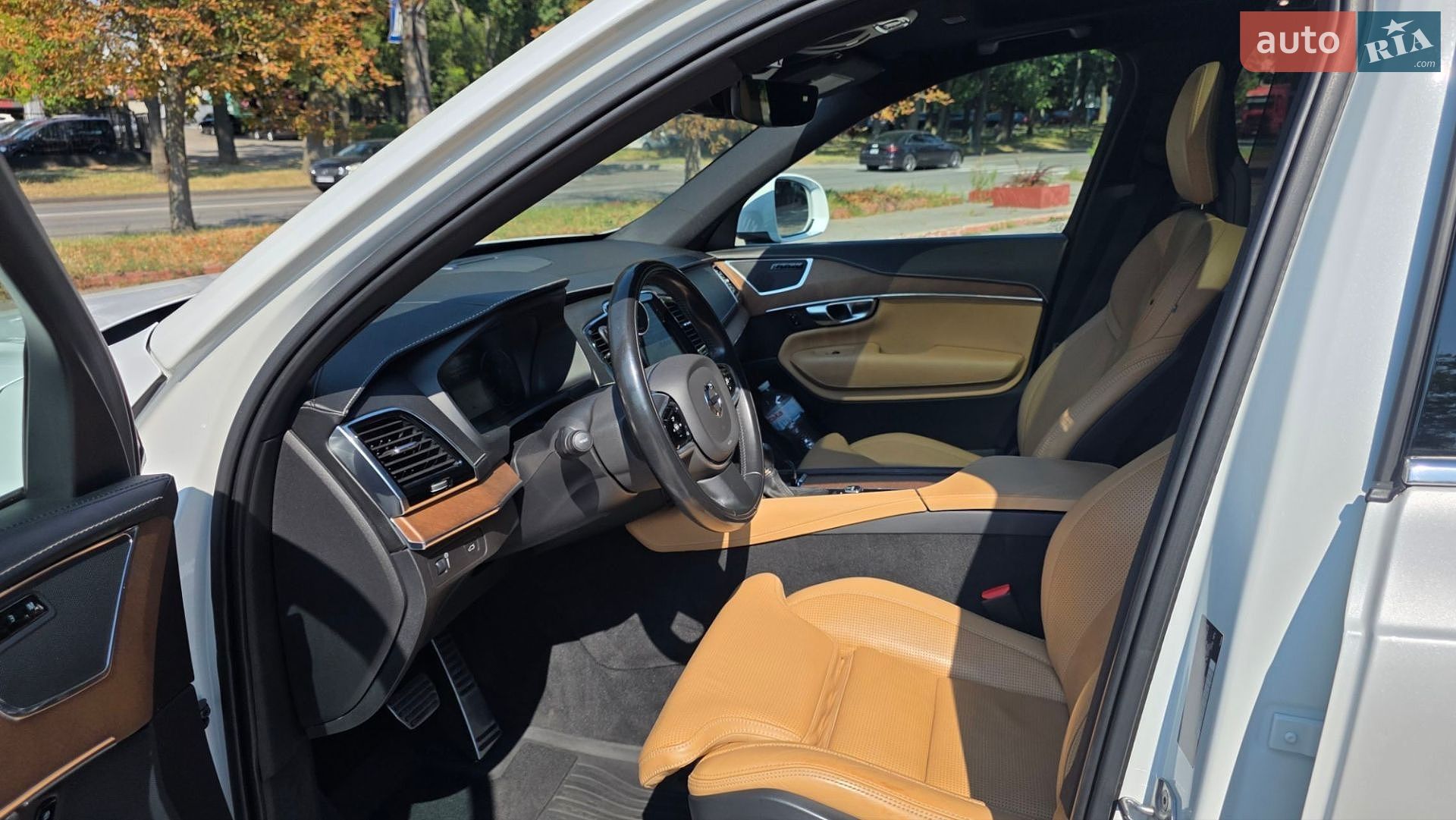 Volvo XC90 2017 VIN YV4A22PL0H1178701 фото оголошення 14 з 24
