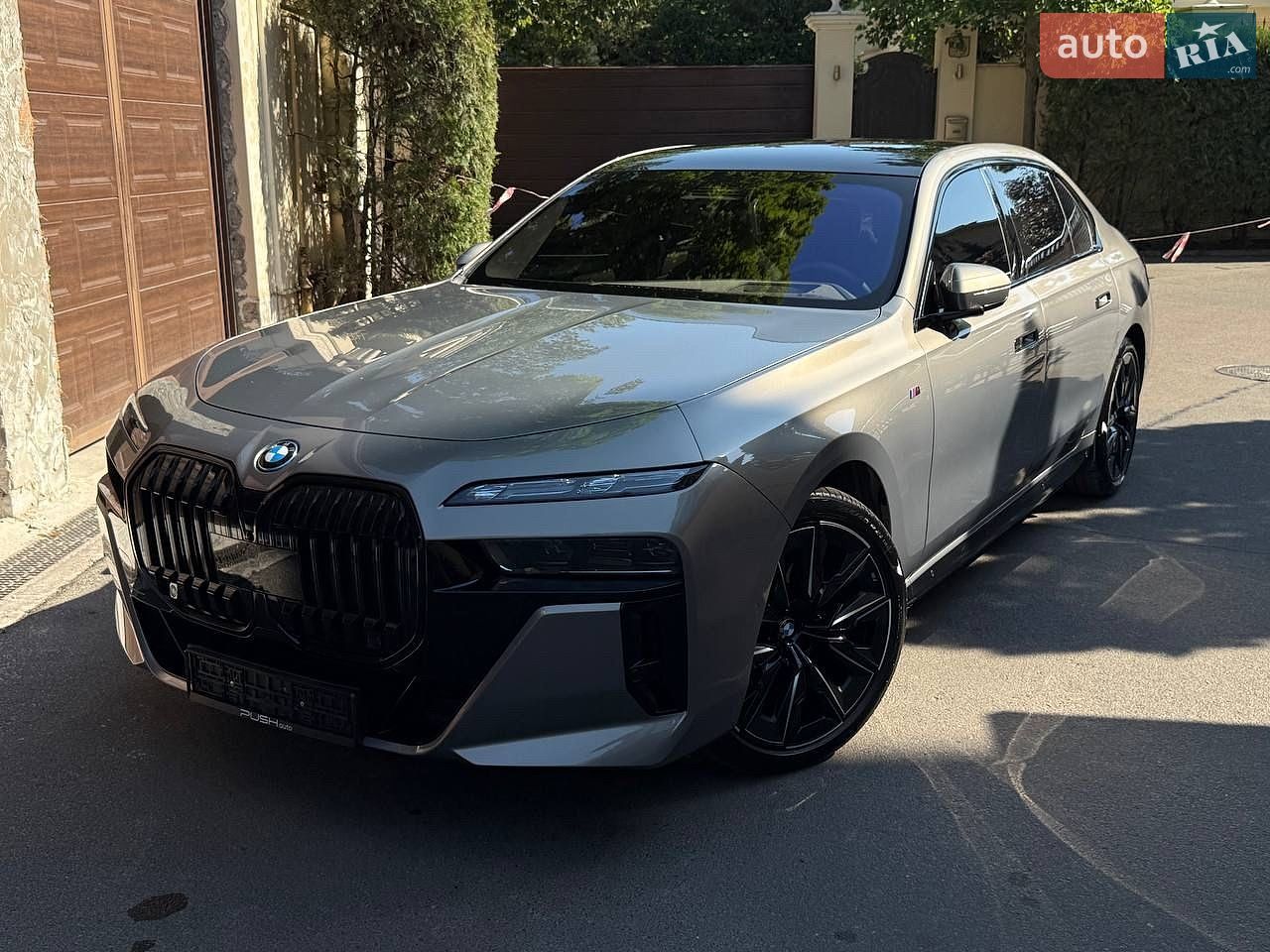 BMW i7 2022 VIN WBY51EJ030CM05345 фото оголошення 2 з 40