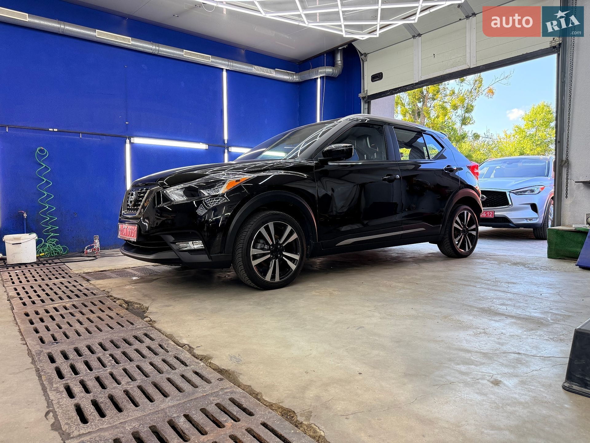 Nissan Kicks 2021 VIN 3N1CP5DV3LL575747 фото оголошення 10 з 34
