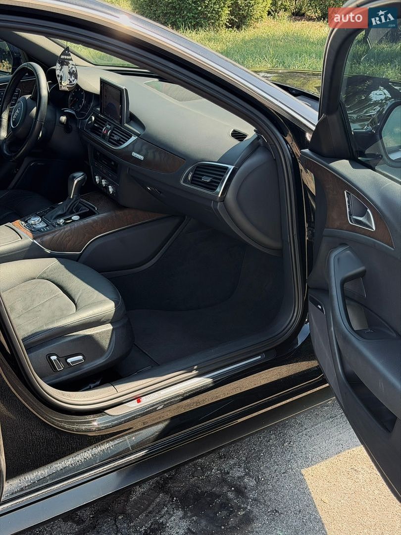 Audi A6 2015 VIN WAUGFAFC9GN013389 фото оголошення 17 з 36