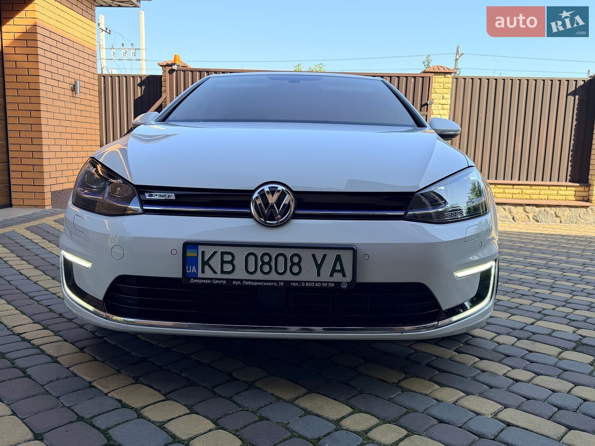 Volkswagen e-Golf 2018 VIN WVWZZZAUZJW906064 фото оголошення 7 з 23