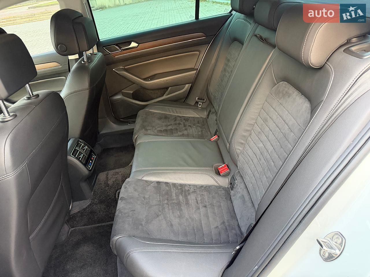 Volkswagen Passat 2018 VIN WVWZZZ3CZJE172415 фото оголошення 6 з 29