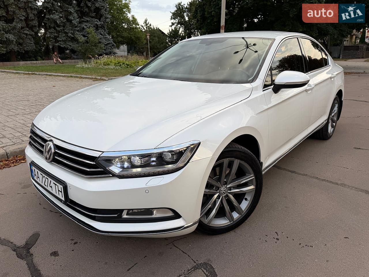 Volkswagen Passat 2018 VIN WVWZZZ3CZJE172415 фото оголошення 22 з 29