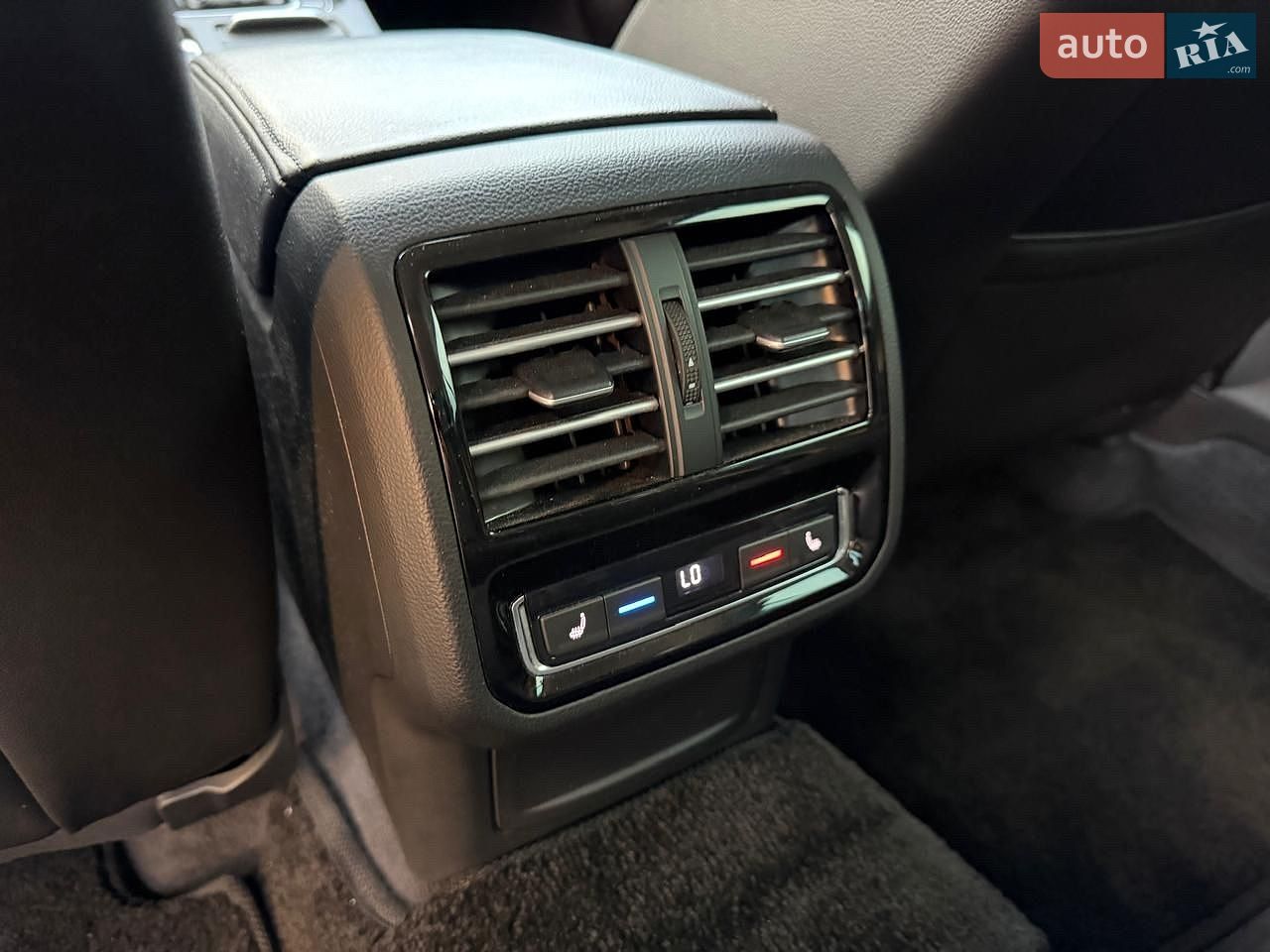 Volkswagen Passat 2018 VIN WVWZZZ3CZJE172415 фото оголошення 25 з 29
