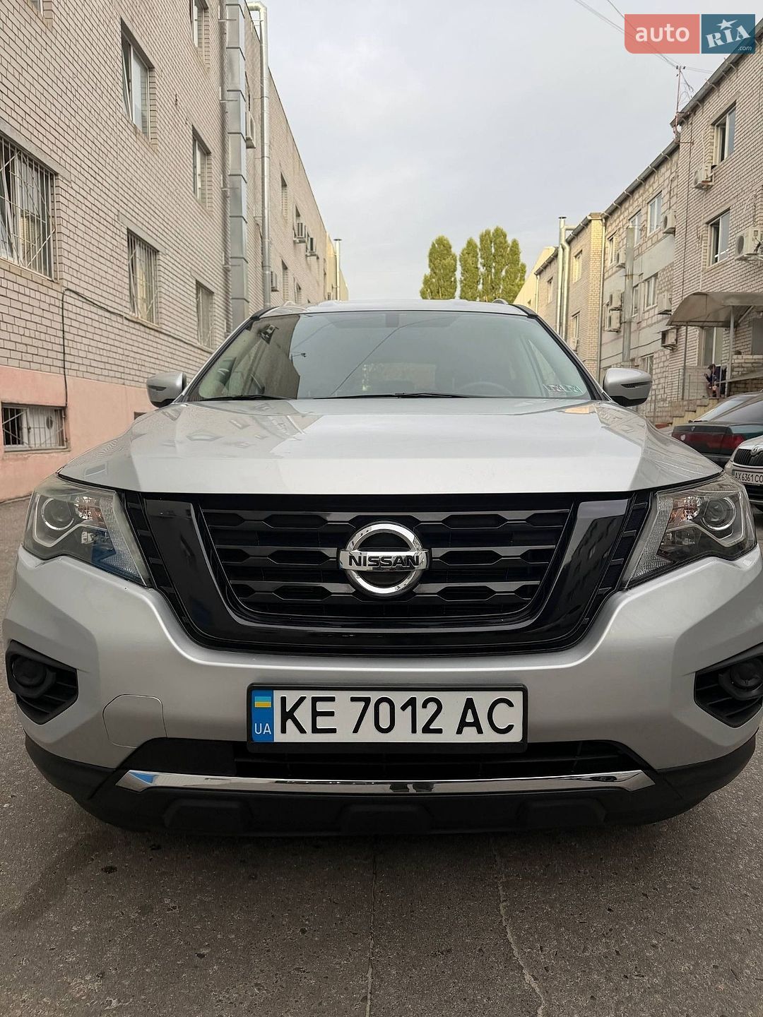 Nissan Pathfinder 2018 VIN 5N1DR2MM7KC589755 фото оголошення 8 з 25