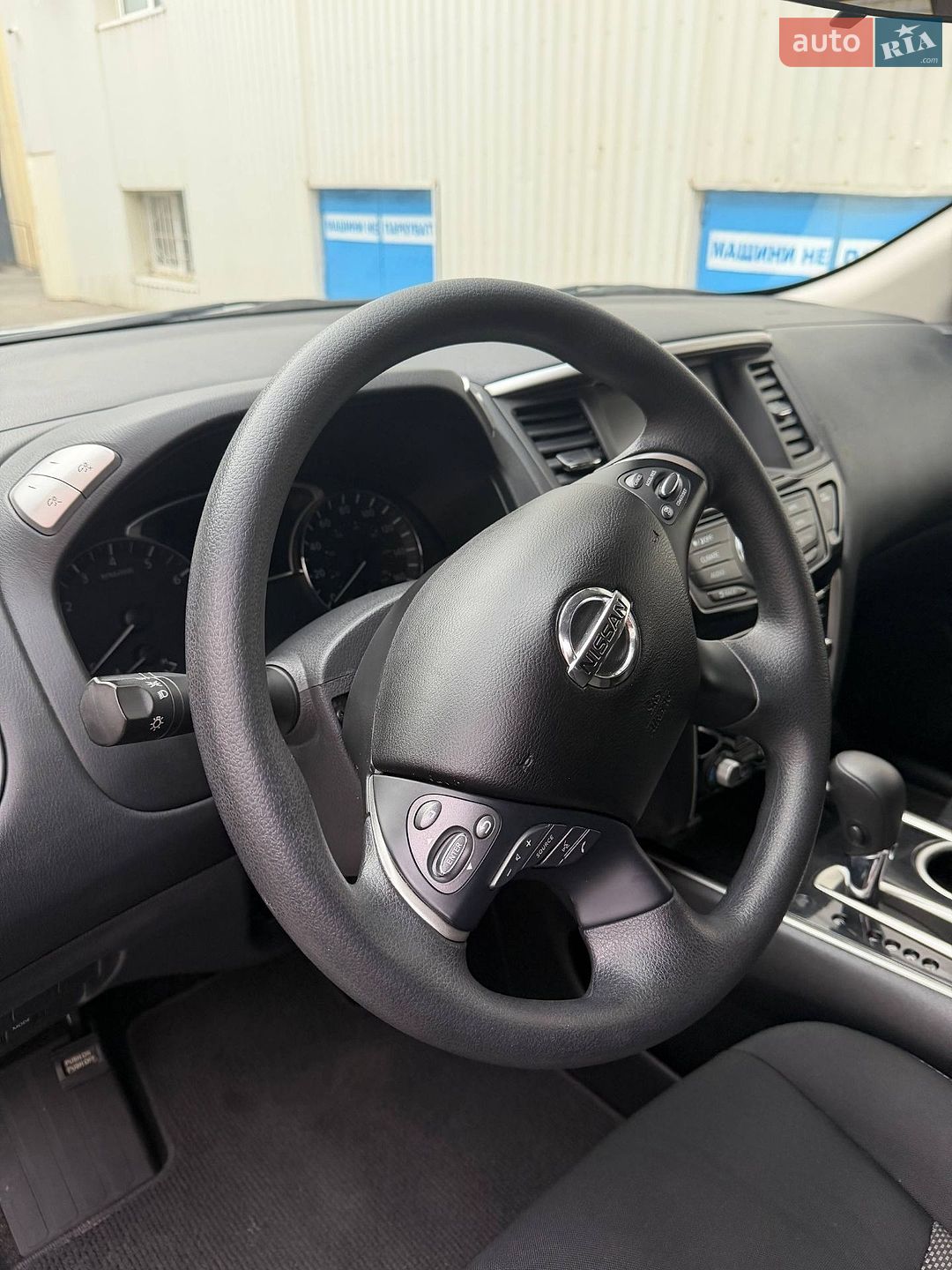 Nissan Pathfinder 2018 VIN 5N1DR2MM7KC589755 фото оголошення 14 з 25
