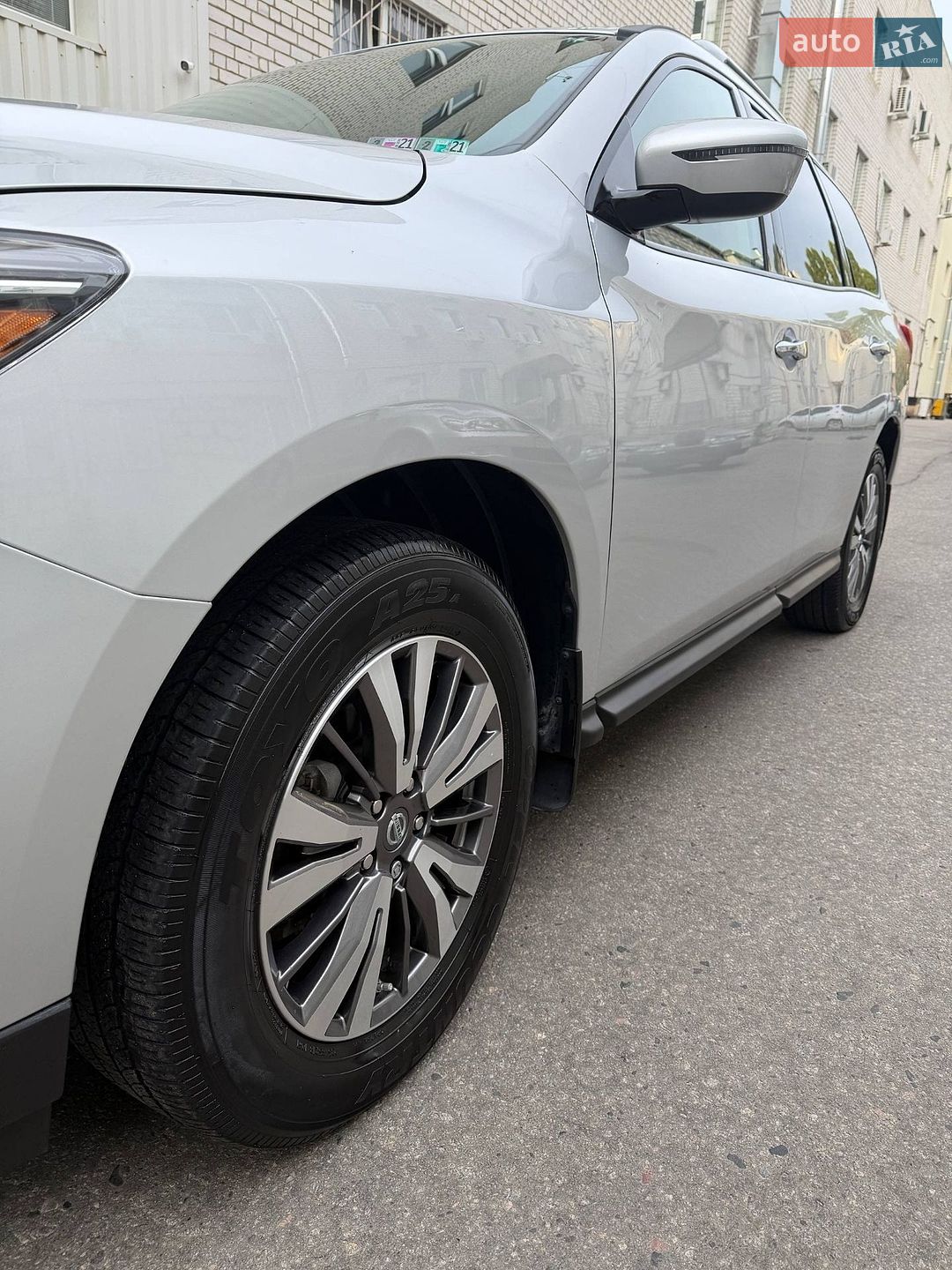 Nissan Pathfinder 2018 VIN 5N1DR2MM7KC589755 фото оголошення 17 з 25