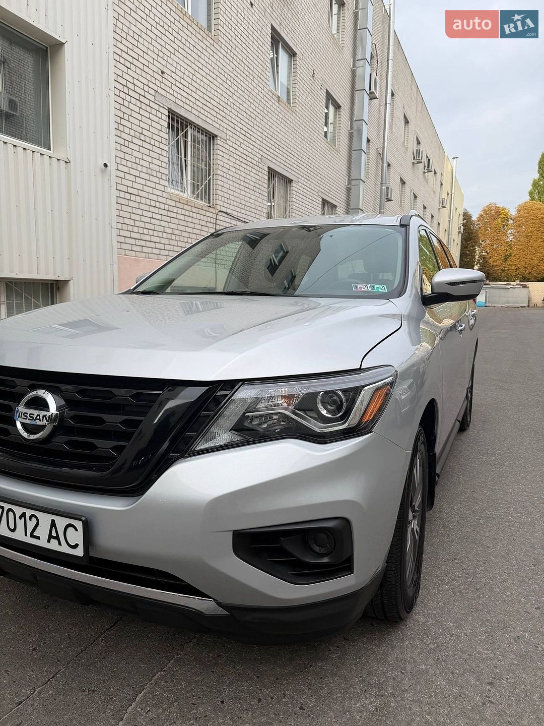 Nissan Pathfinder 2018 VIN 5N1DR2MM7KC589755 фото оголошення 19 з 25