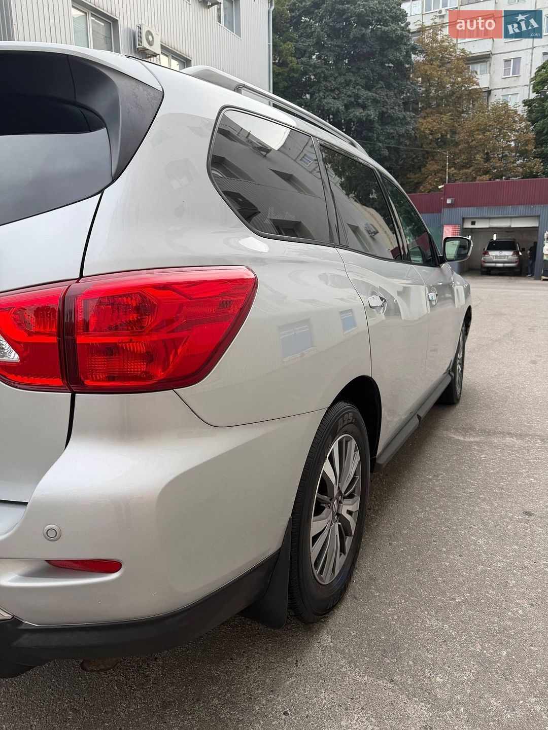Nissan Pathfinder 2018 VIN 5N1DR2MM7KC589755 фото оголошення 23 з 25