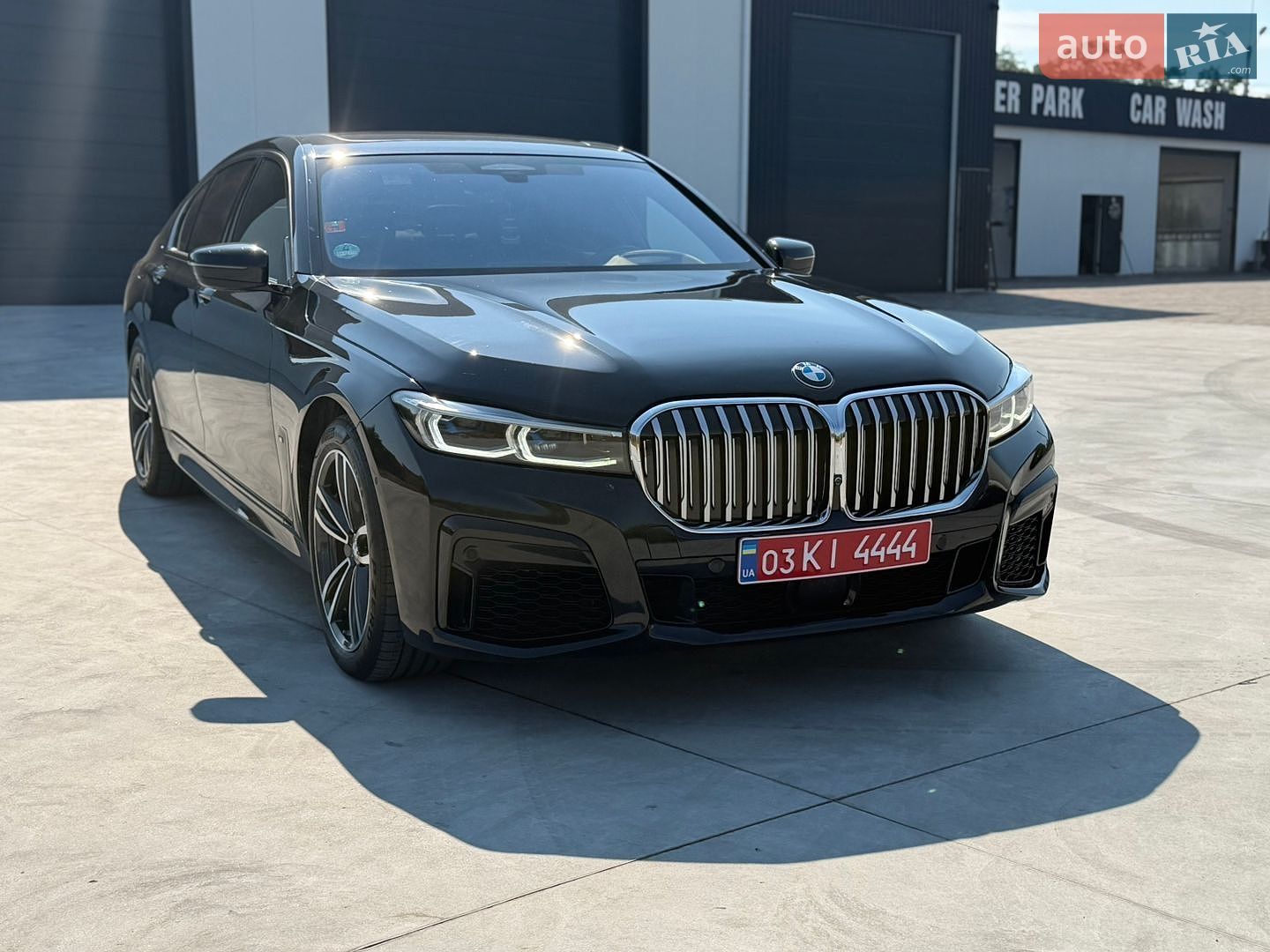 BMW 7 Series 2022 VIN WBA7B81030CG88404 фото оголошення 3 з 65