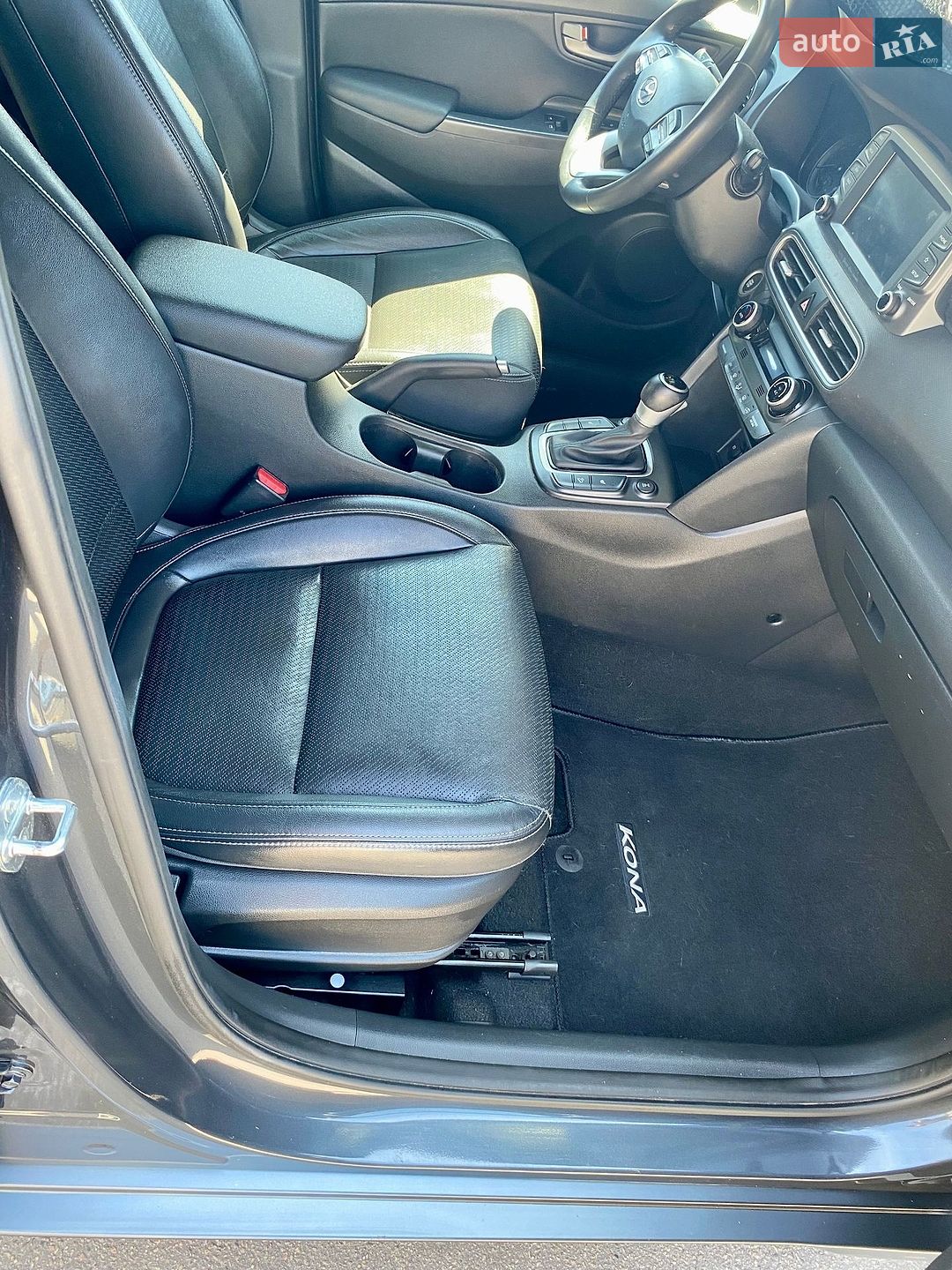Hyundai Kona 2021 VIN KM8K3CA50MU736460 фото оголошення 2 з 35
