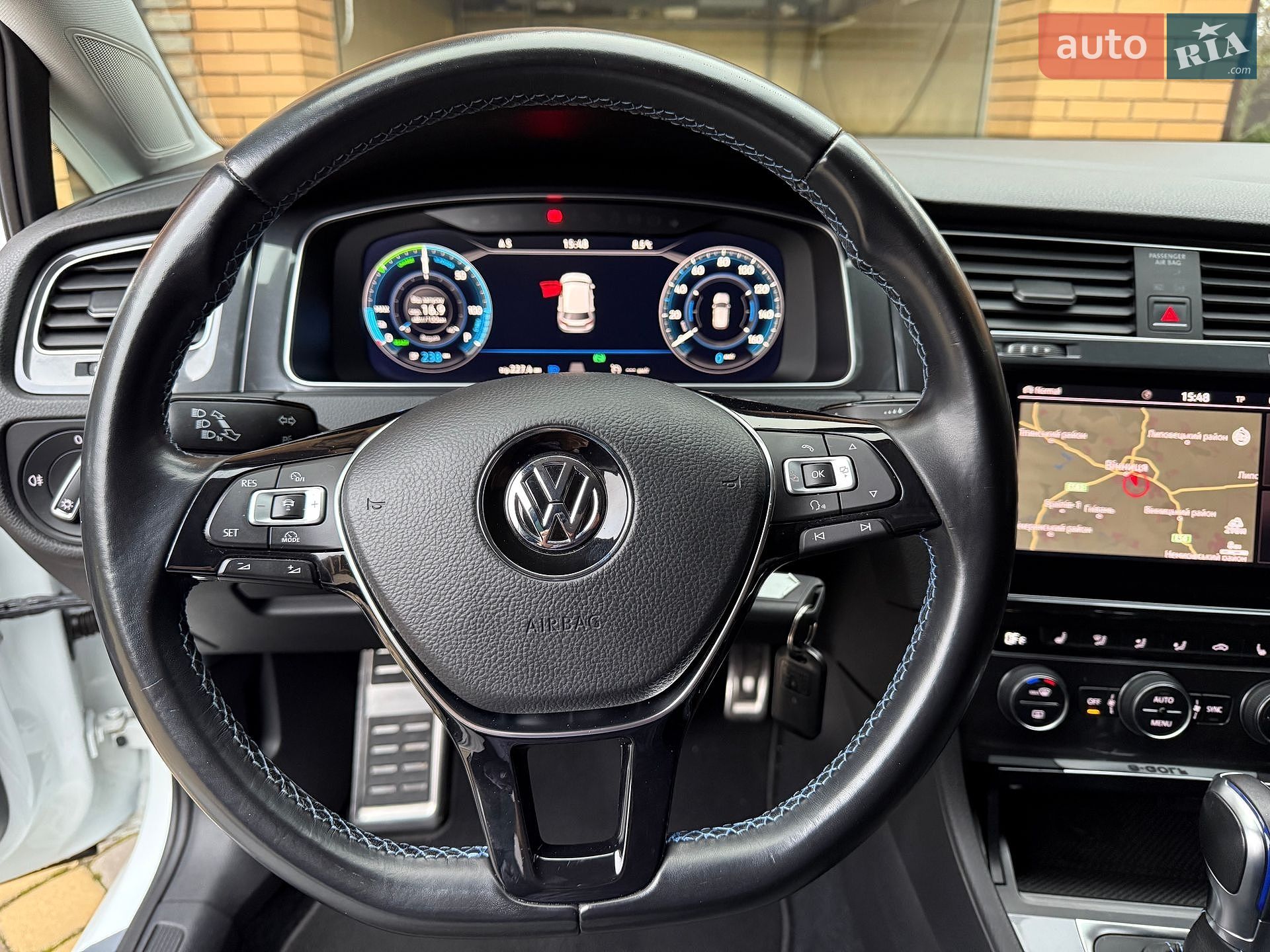 Volkswagen e-Golf 2018 VIN WVWZZZAUZJW906064 фото оголошення 17 з 23
