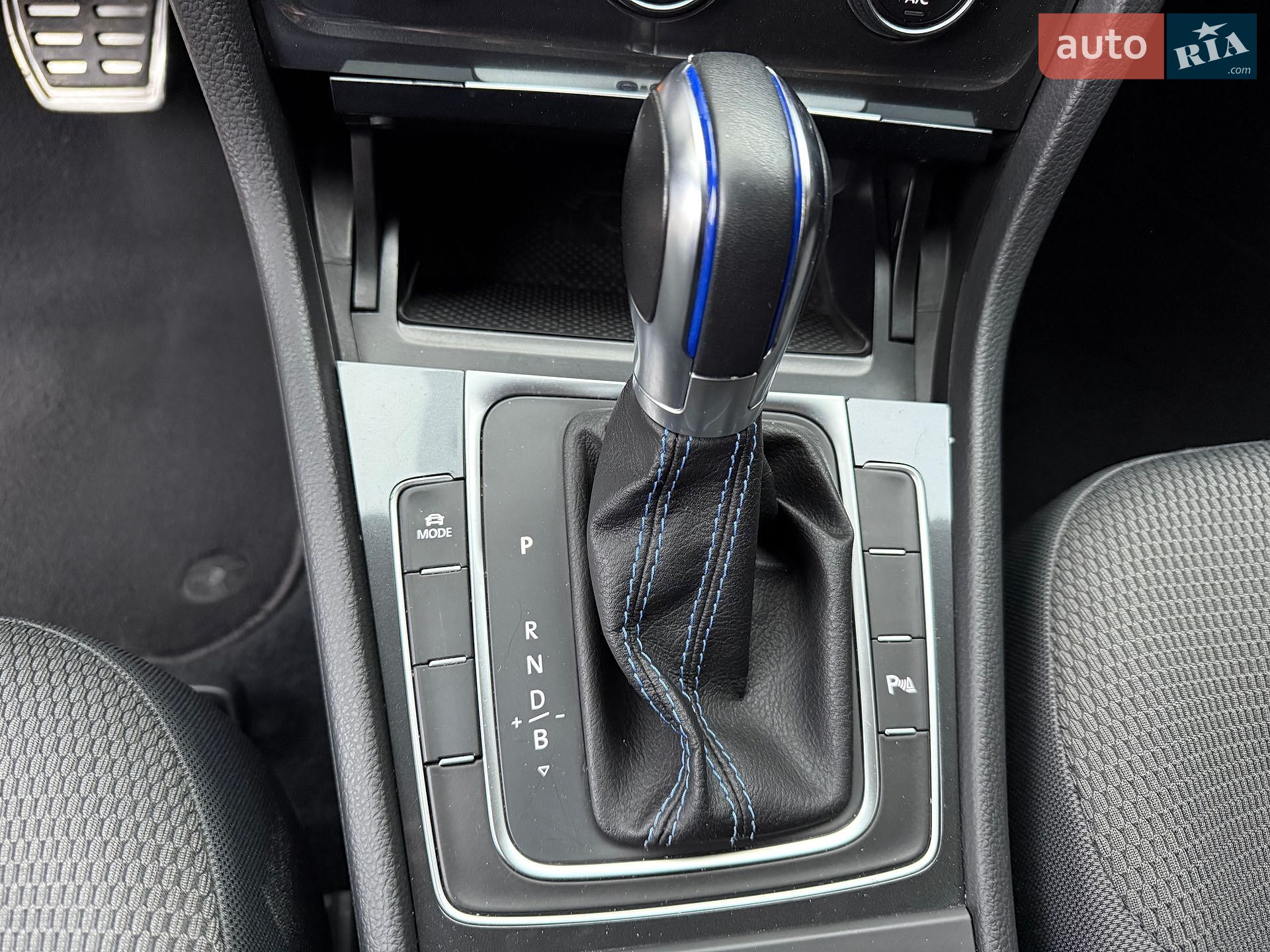 Volkswagen e-Golf 2018 VIN WVWZZZAUZJW906064 фото оголошення 18 з 23