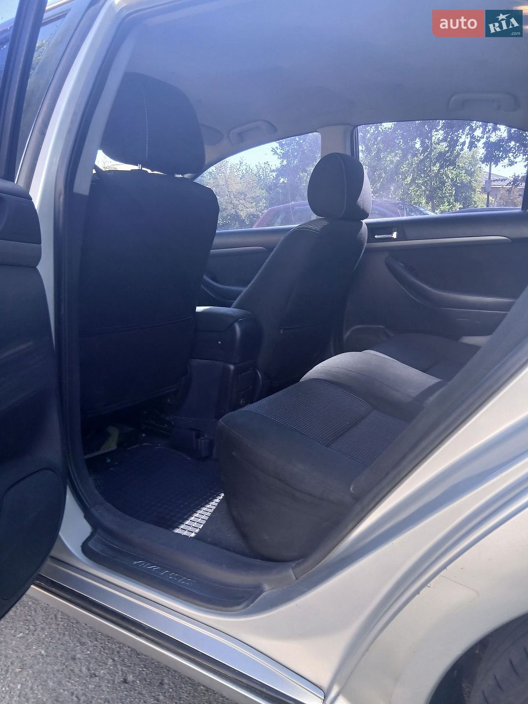 Toyota Avensis 2006 VIN SB1BR56LX0E165204 фото оголошення 12 з 18