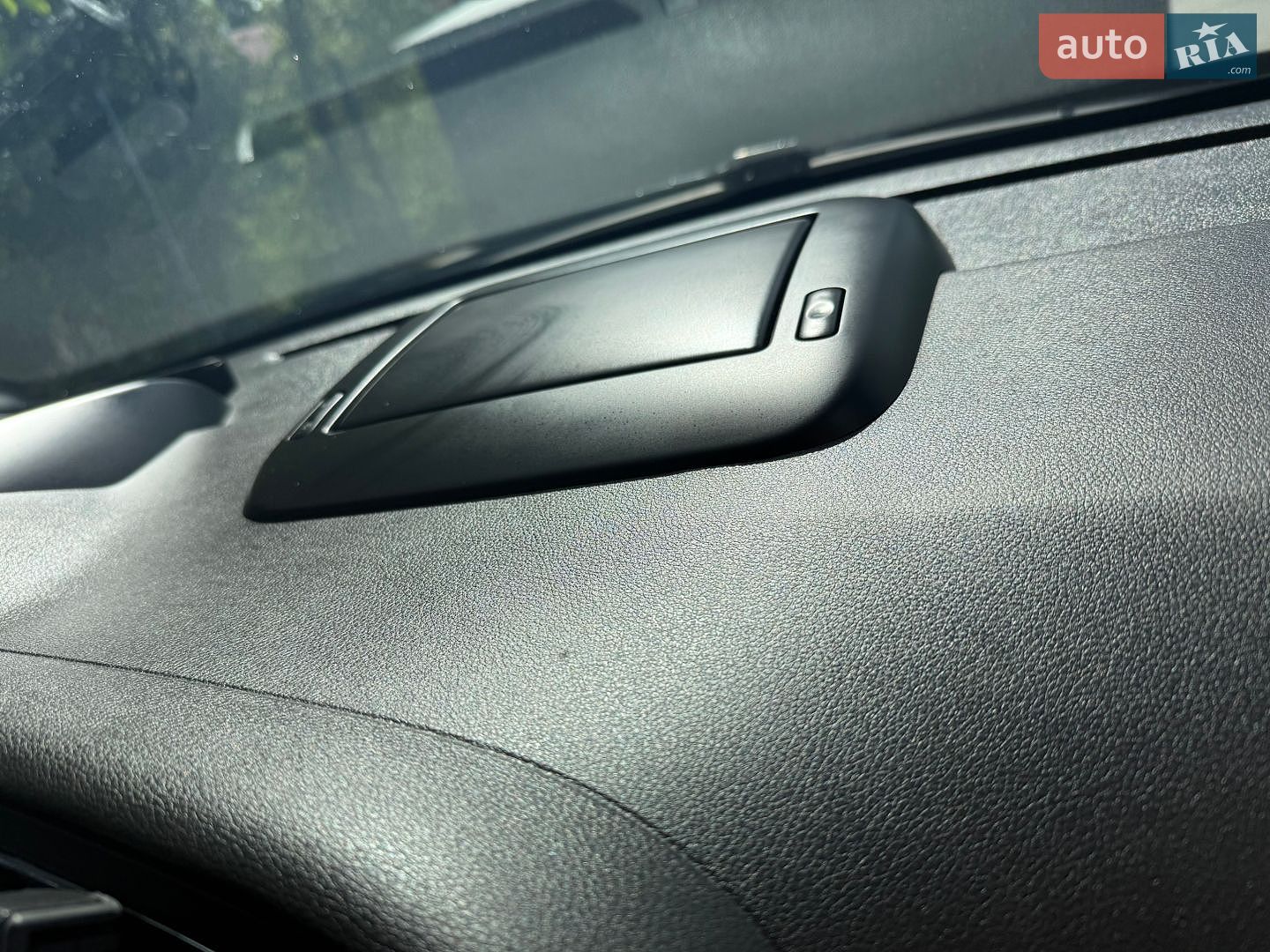 Peugeot 3008 2014 VIN VF30URHHAES057135 фото оголошення 28 з 37