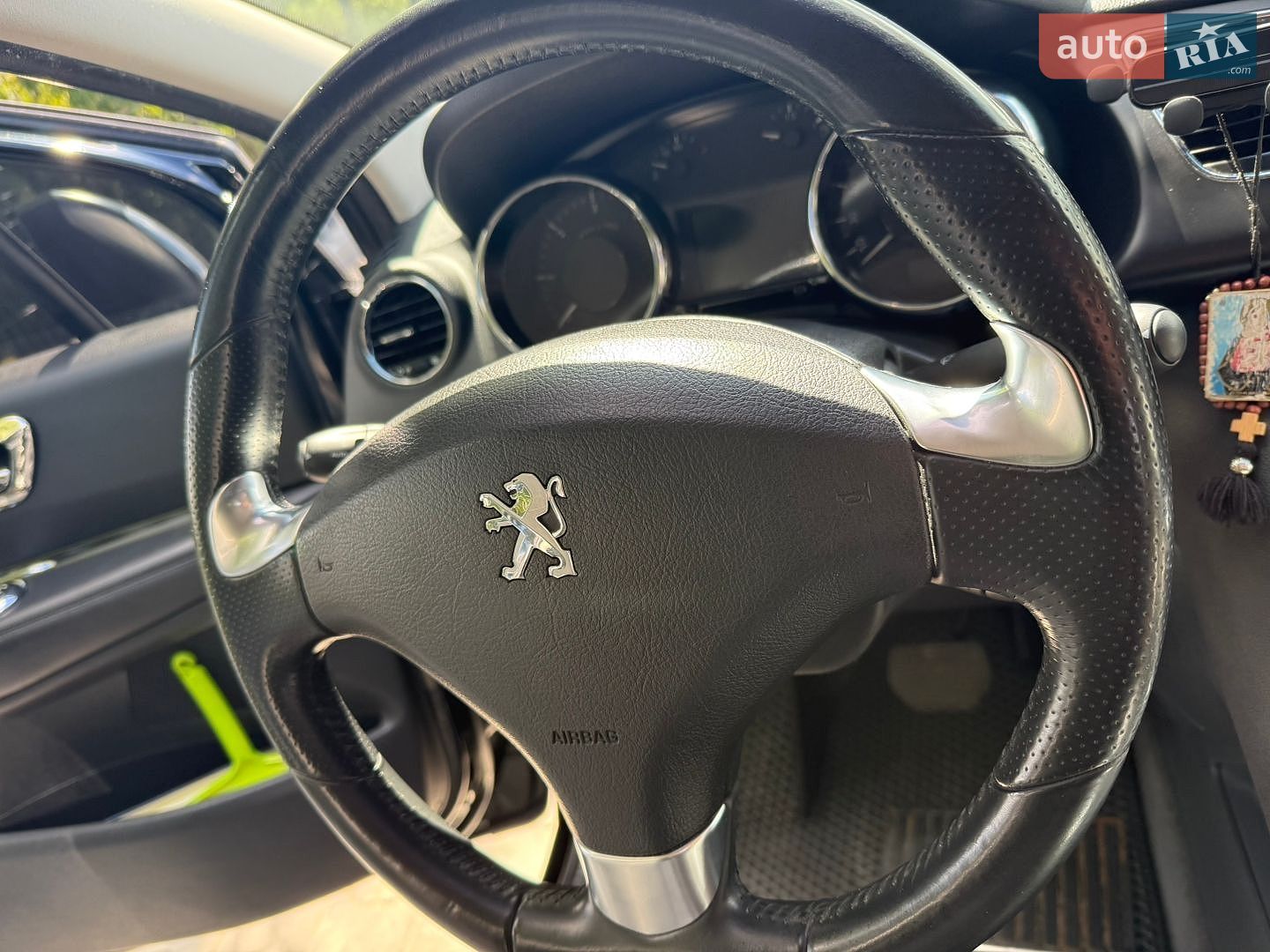 Peugeot 3008 2014 VIN VF30URHHAES057135 фото оголошення 26 з 37