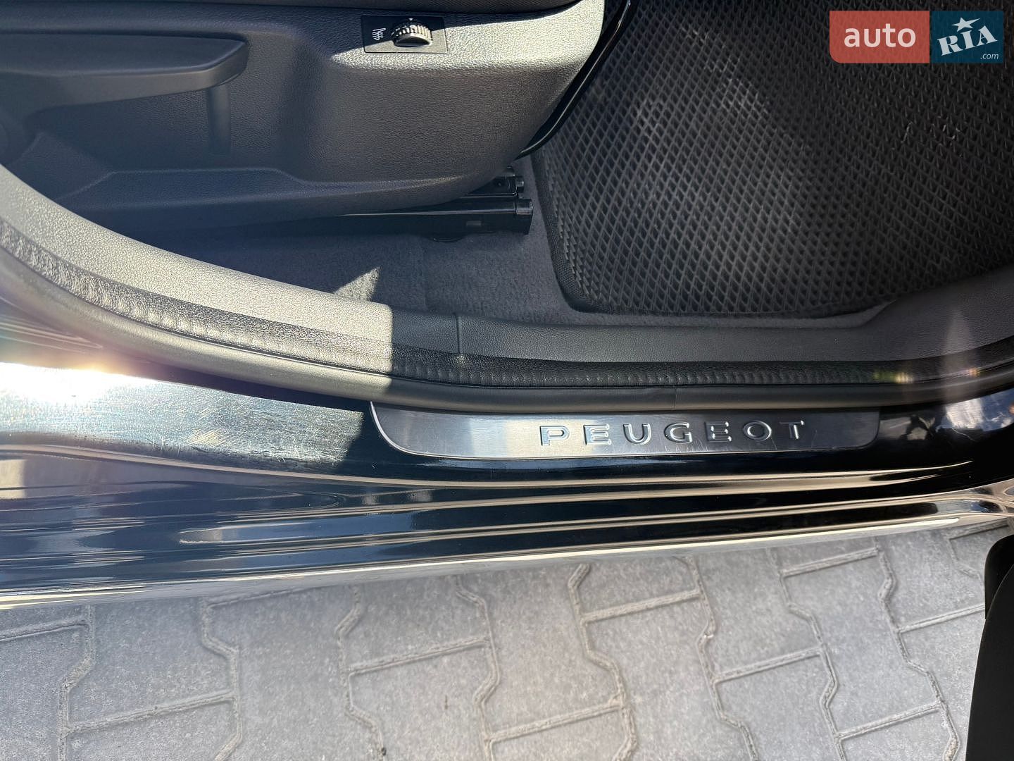 Peugeot 3008 2014 VIN VF30URHHAES057135 фото оголошення 31 з 37