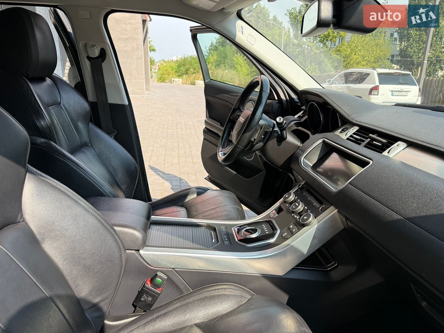 Land Rover Range Rover Evoque 2017 VIN SALVP2BG7HH188500 фото оголошення 16 з 19