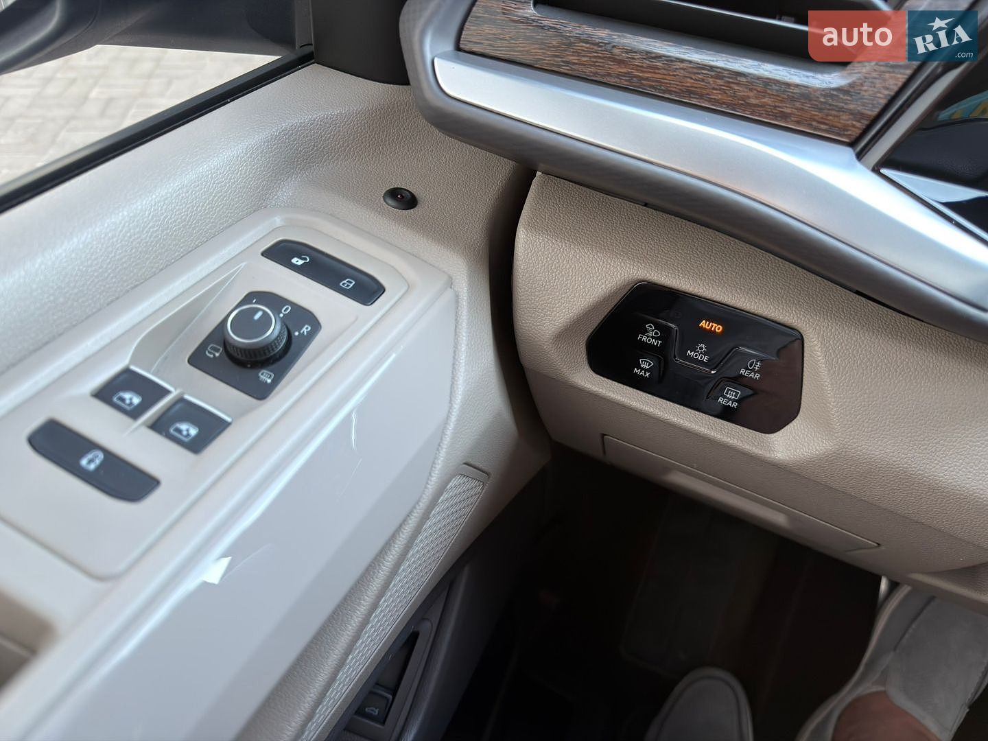 Volkswagen Multivan 2021 VIN WV2ZZZSTZNH000628 фото оголошення 11 з 42