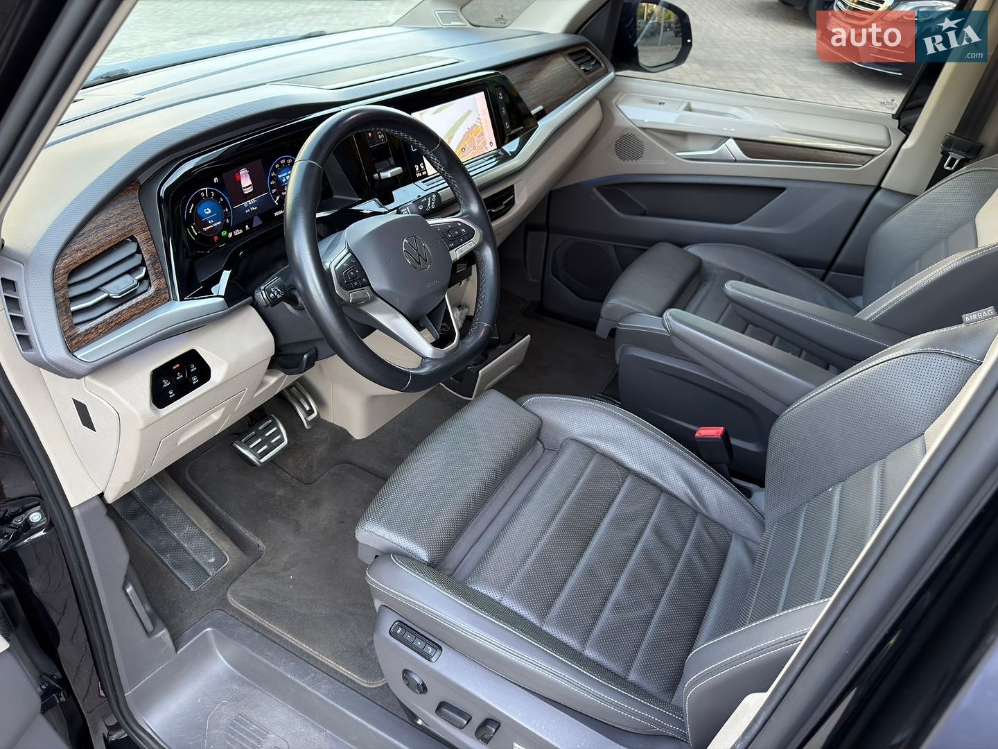 Volkswagen Multivan 2021 VIN WV2ZZZSTZNH000628 фото оголошення 16 з 42