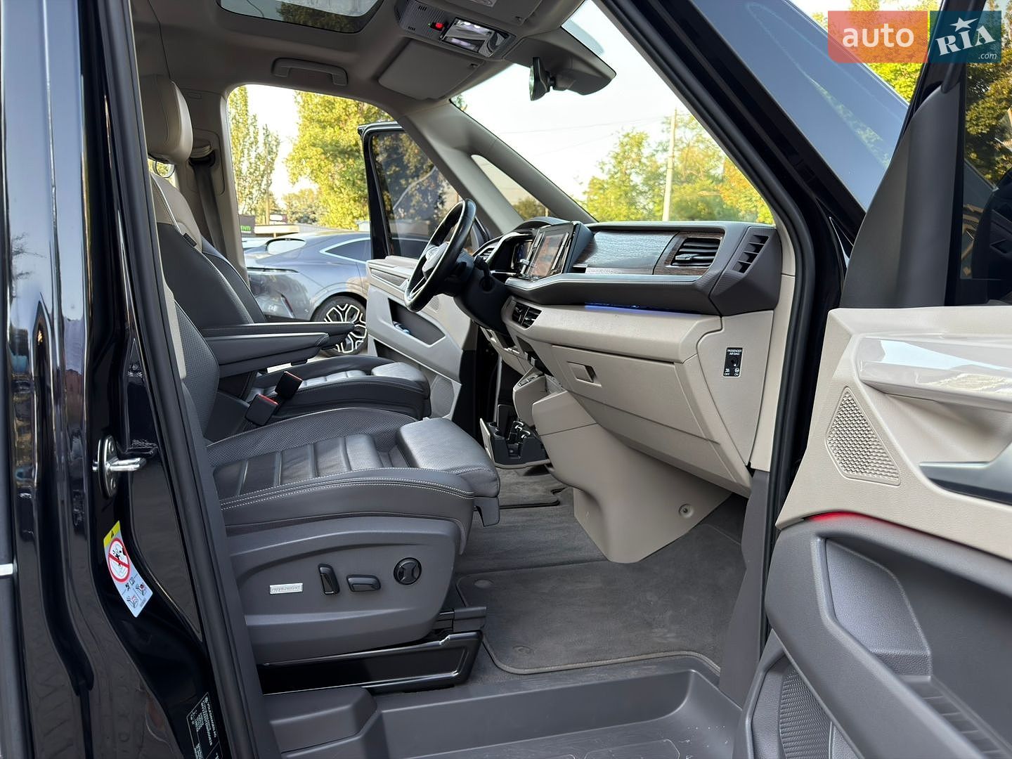 Volkswagen Multivan 2021 VIN WV2ZZZSTZNH000628 фото оголошення 25 з 42
