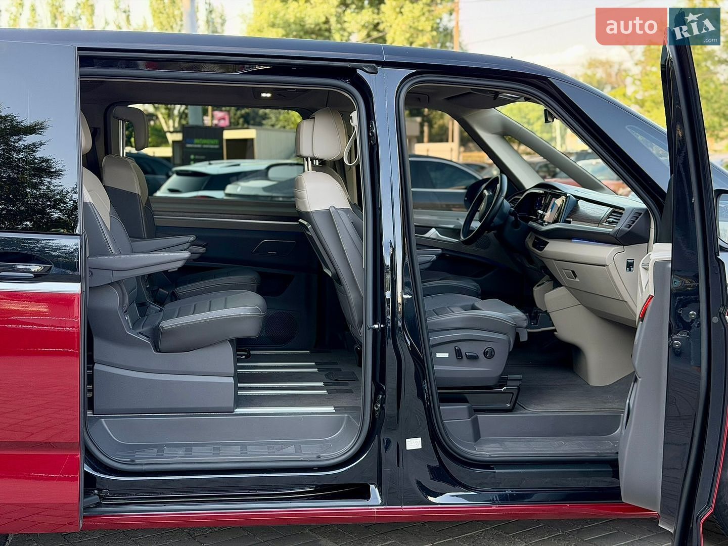 Volkswagen Multivan 2021 VIN WV2ZZZSTZNH000628 фото оголошення 36 з 42