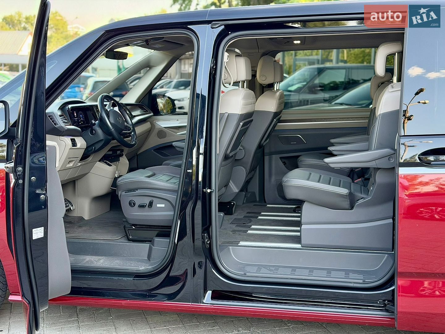 Volkswagen Multivan 2021 VIN WV2ZZZSTZNH000628 фото оголошення 39 з 42