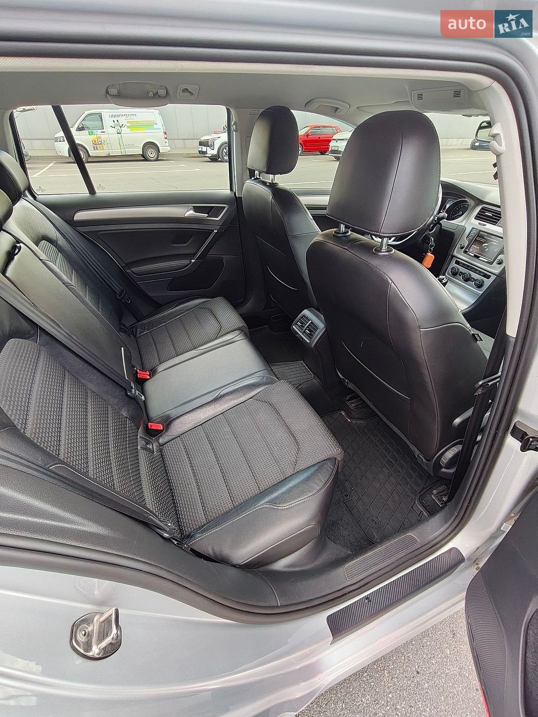 Volkswagen Golf 2016 VIN WVWZZZAUZGP633410 фото оголошення 36 з 47