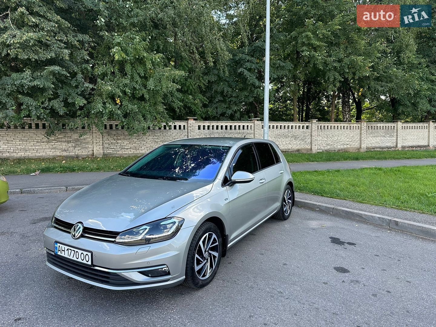 Volkswagen Golf 2018 VIN WVWZZZAUZKW030178 фото оголошення 2 з 22