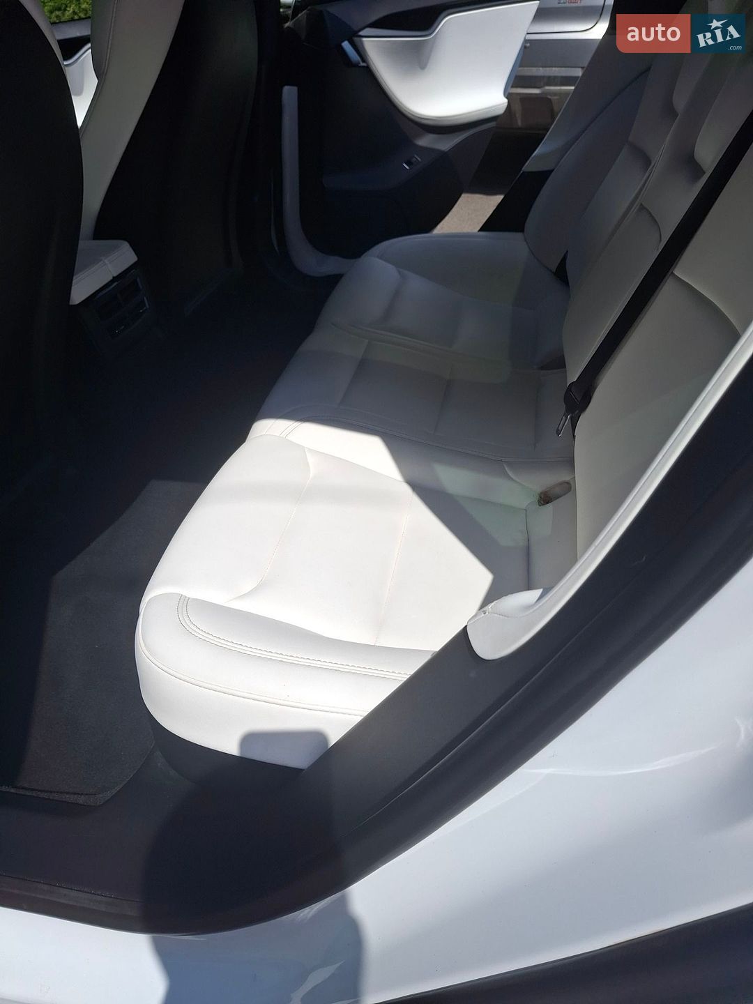 Tesla Model S 2020 VIN 5YJSA1E22LF412724 фото оголошення 17 з 52