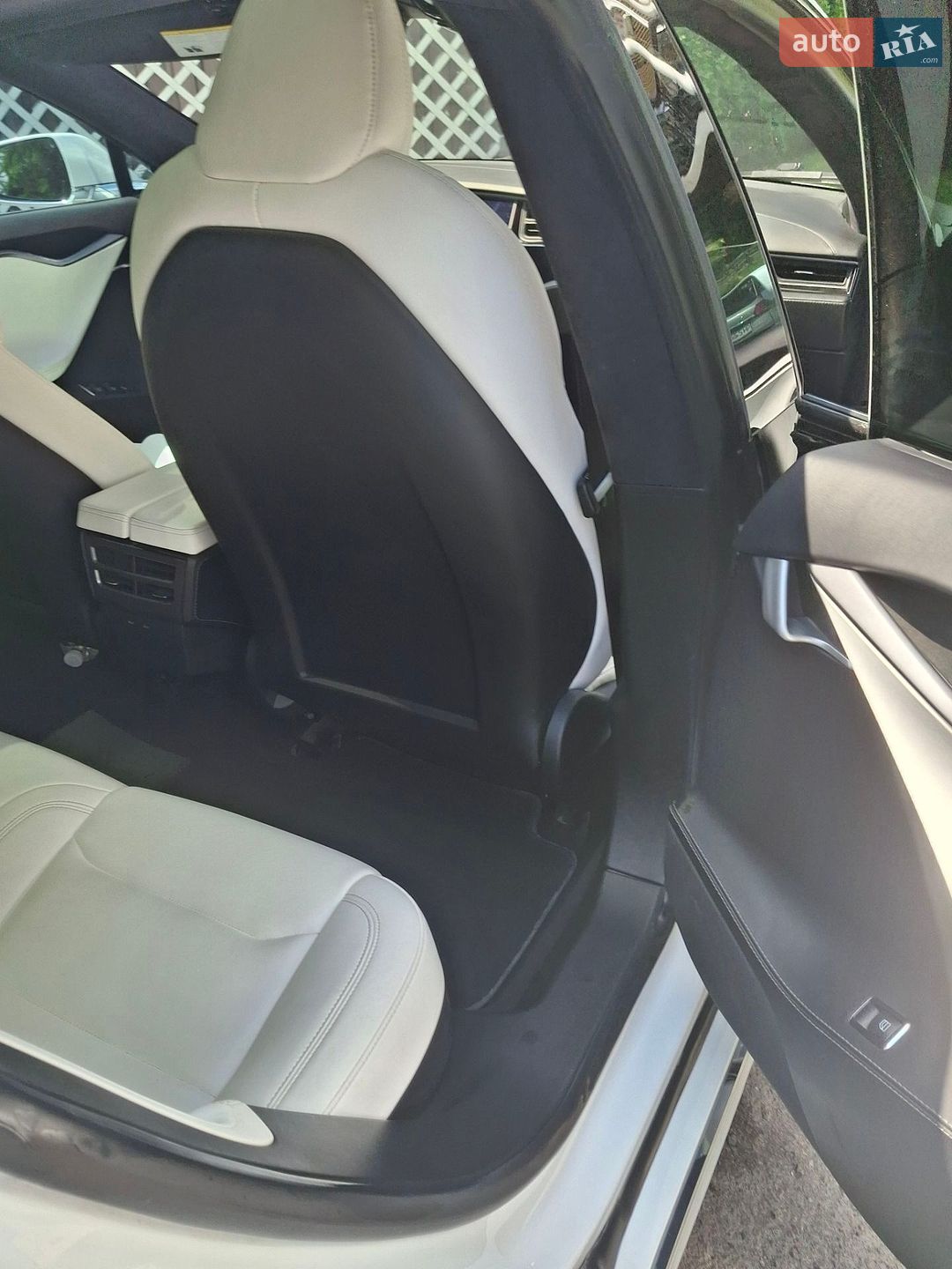 Tesla Model S 2020 VIN 5YJSA1E22LF412724 фото оголошення 36 з 52