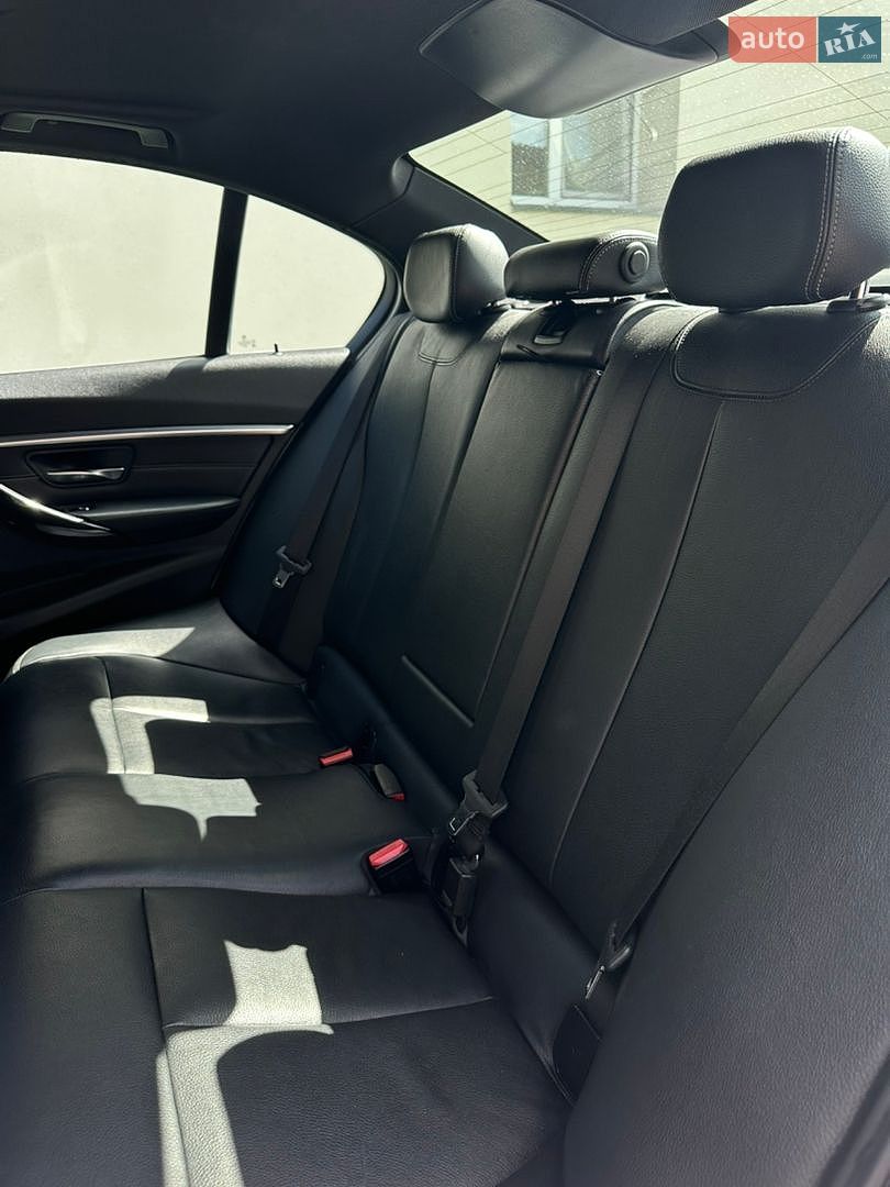 BMW 3 Series 2015 VIN WBA8E3G53GNT79772 фото оголошення 34 з 36