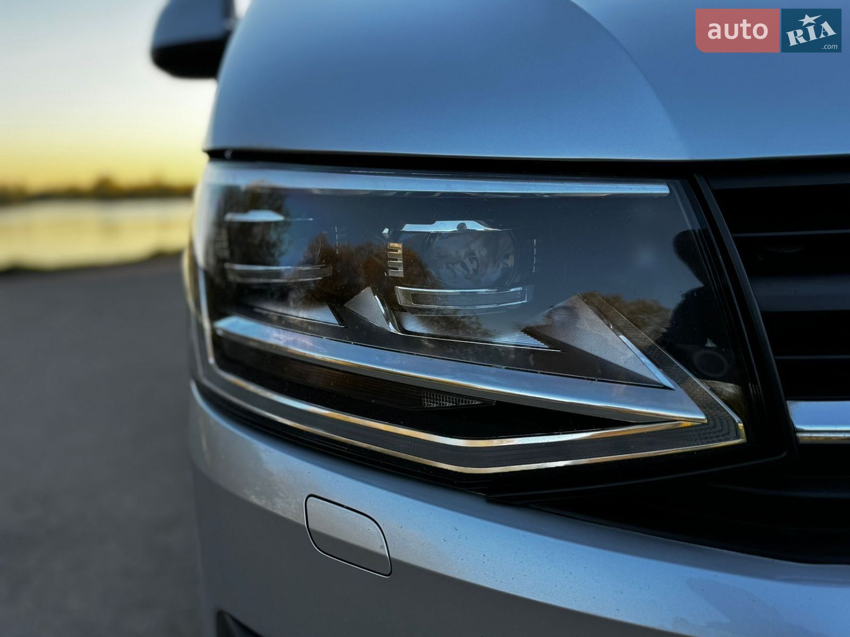 Volkswagen Transporter 2019 VIN WV1ZZZ7HZKX025813 фото оголошення 4 з 57