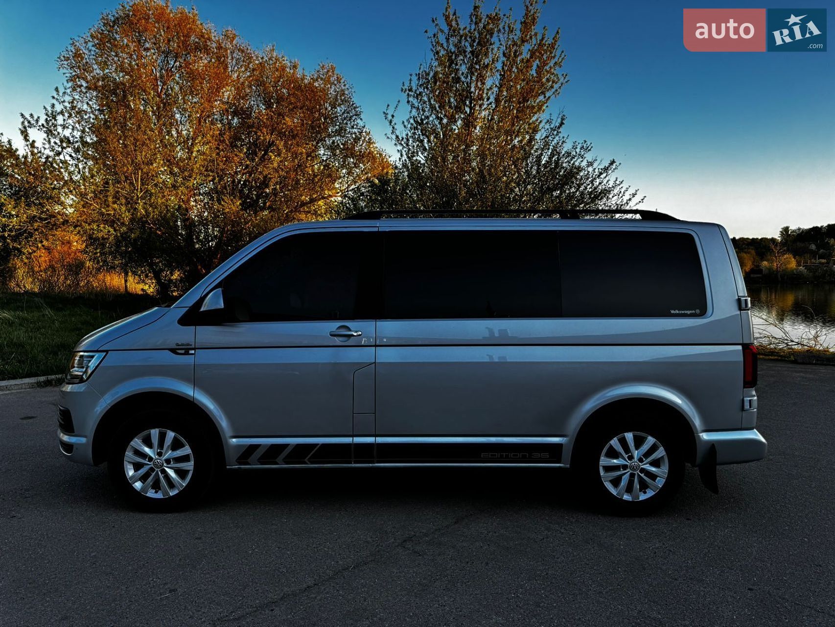 Volkswagen Transporter 2019 VIN WV1ZZZ7HZKX025813 фото оголошення 3 з 57