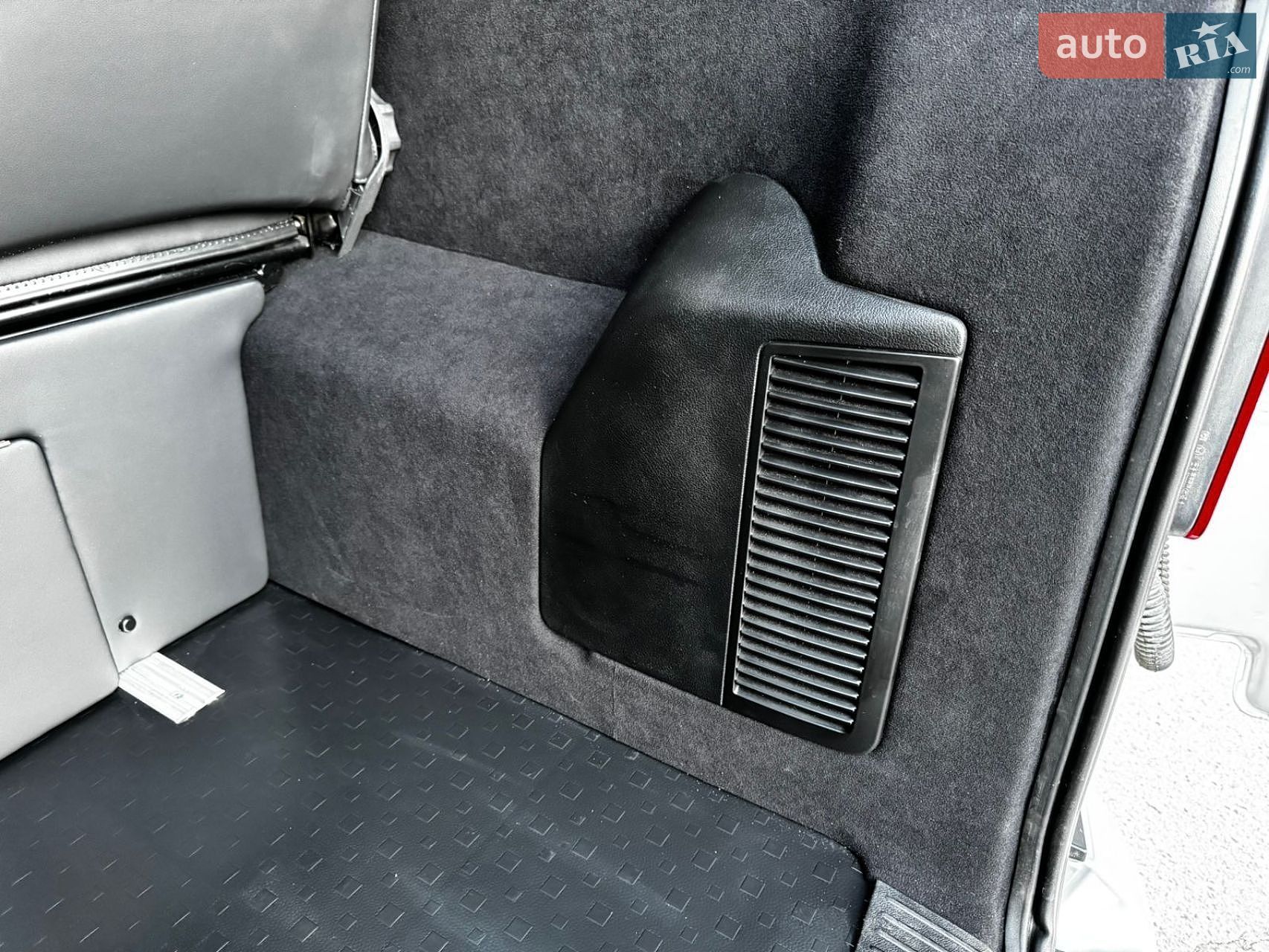 Volkswagen Transporter 2019 VIN WV1ZZZ7HZKX025813 фото оголошення 17 з 57
