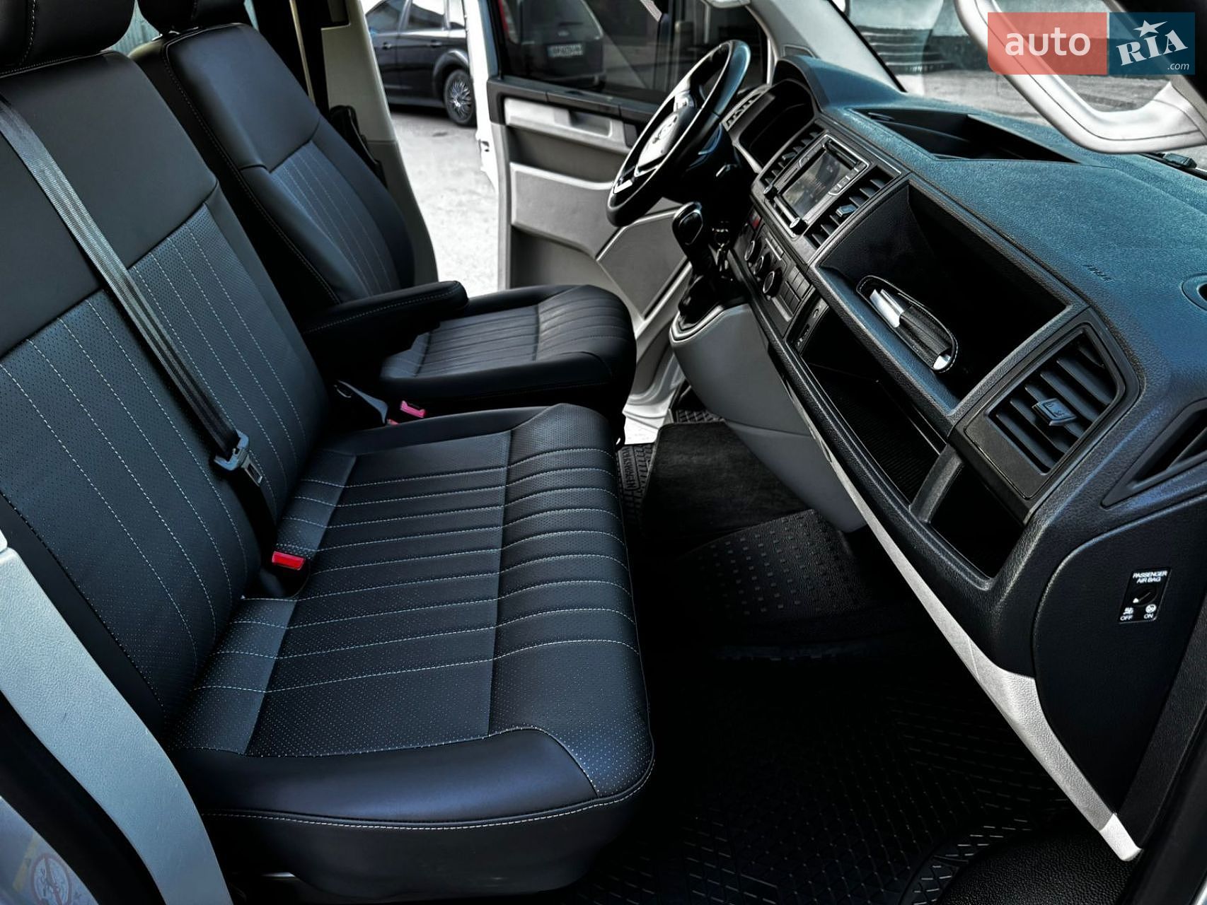 Volkswagen Transporter 2019 VIN WV1ZZZ7HZKX025813 фото оголошення 27 з 57