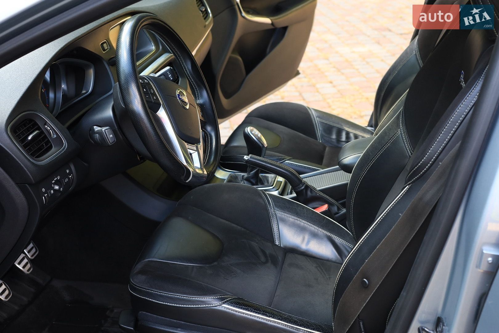 Volvo V40 2013 VIN YV1MV8461D2054411 фото оголошення 9 з 50