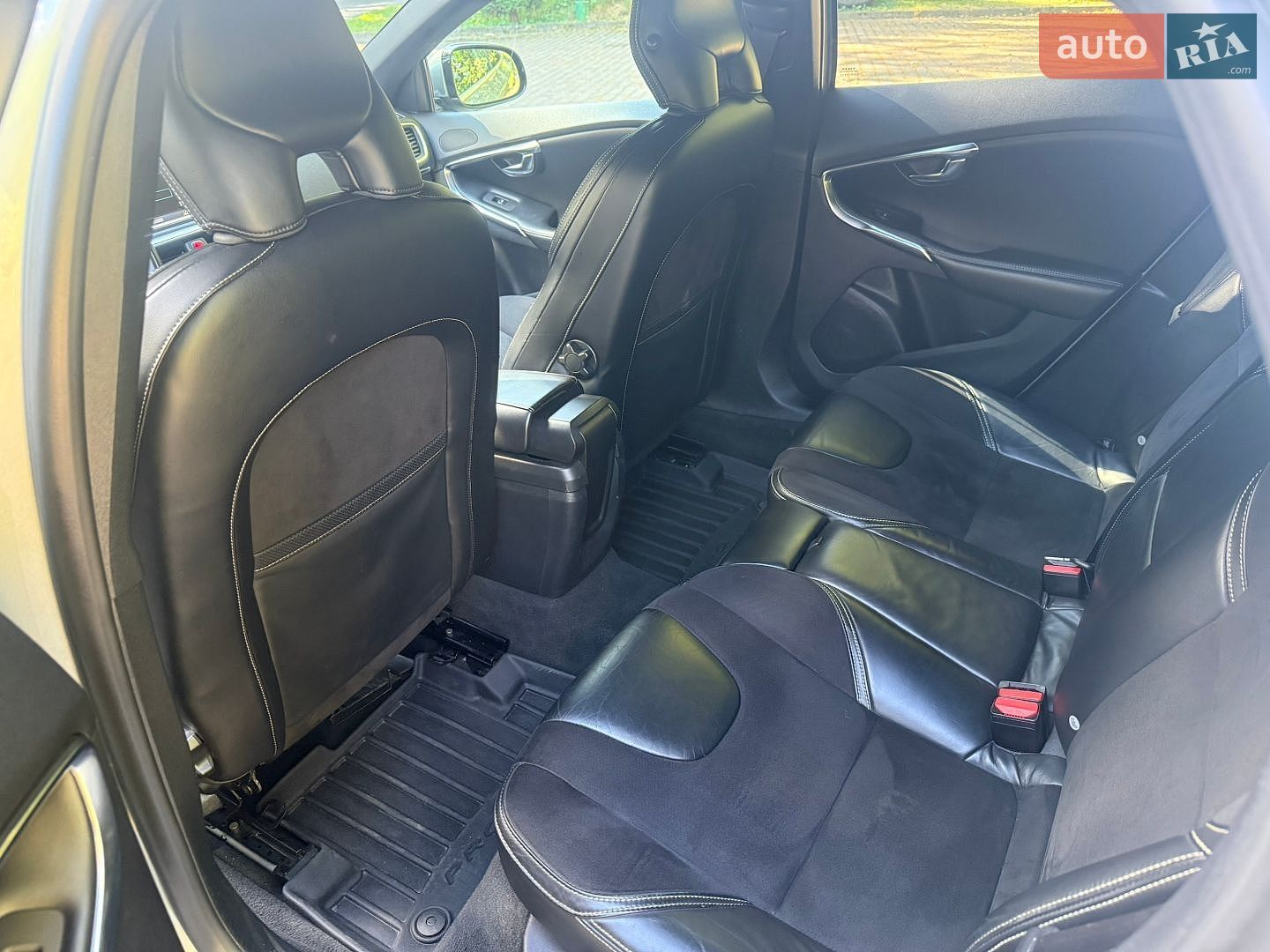 Volvo V40 2013 VIN YV1MV8461D2054411 фото оголошення 36 з 50