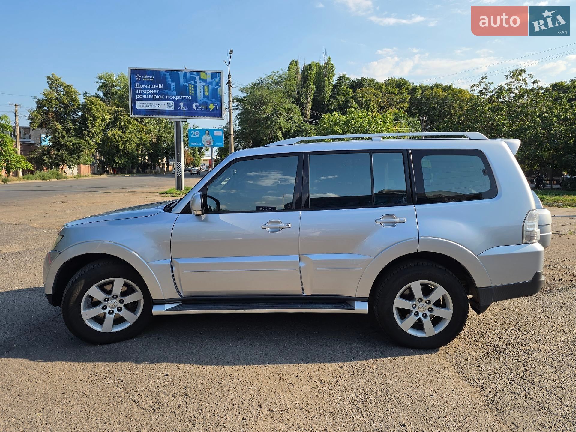 Mitsubishi Pajero Wagon 2008 VIN JMBLYV98W8J501080 фото оголошення 3 з 11