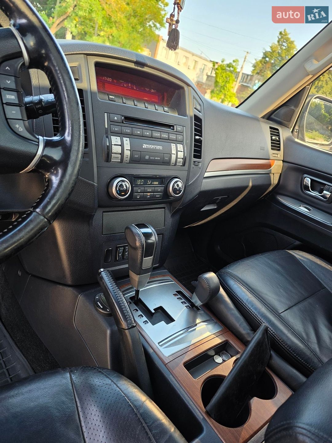 Mitsubishi Pajero Wagon 2008 VIN JMBLYV98W8J501080 фото оголошення 6 з 11