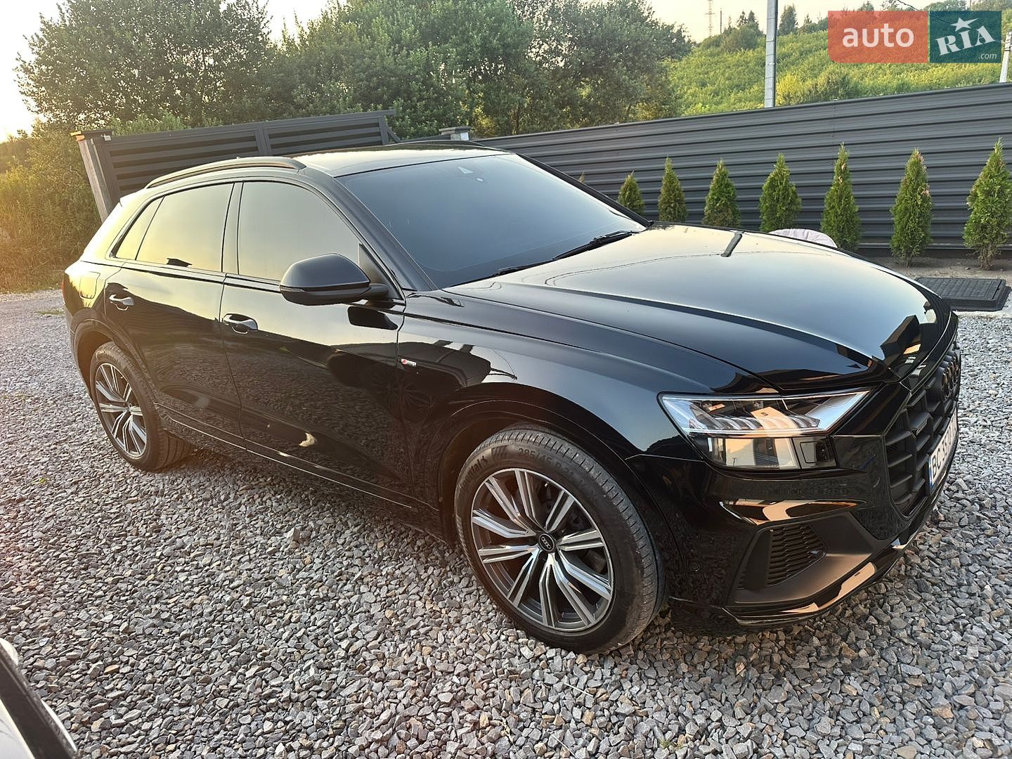 Audi Q8 2022 VIN WAUZZZF11ND014679 фото оголошення 2 з 44