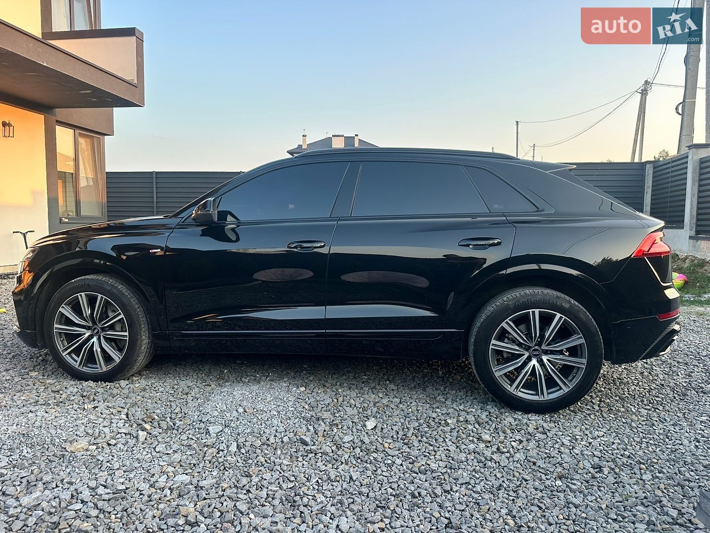 Audi Q8 2022 VIN WAUZZZF11ND014679 фото оголошення 6 з 44
