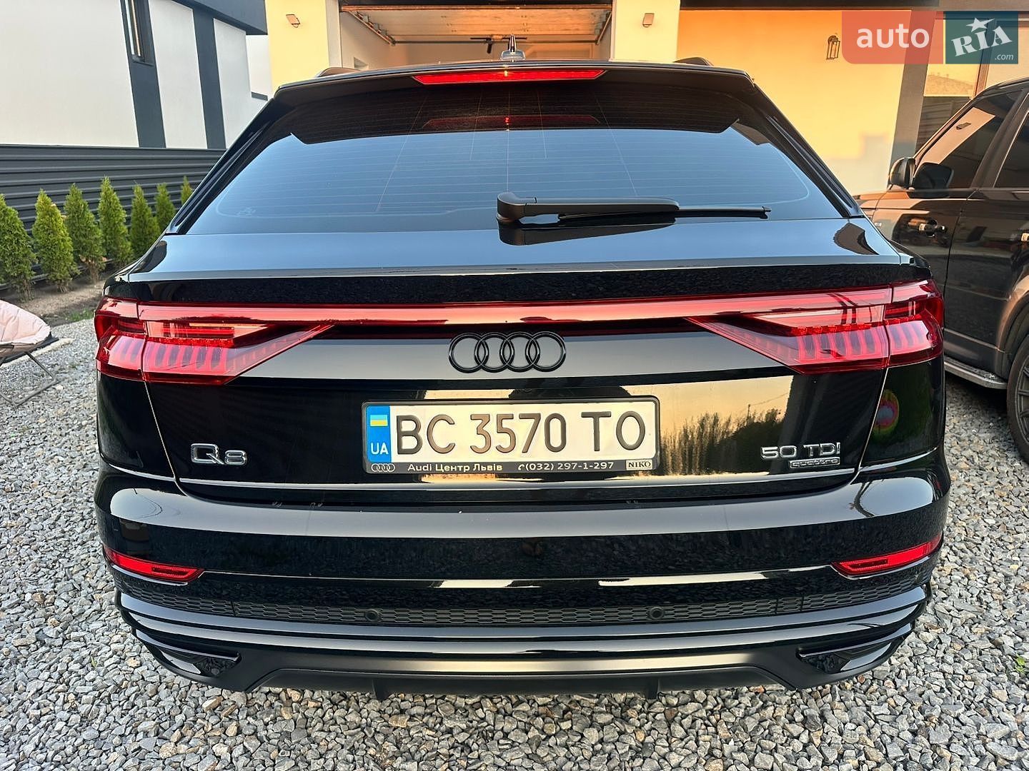 Audi Q8 2022 VIN WAUZZZF11ND014679 фото оголошення 4 з 44