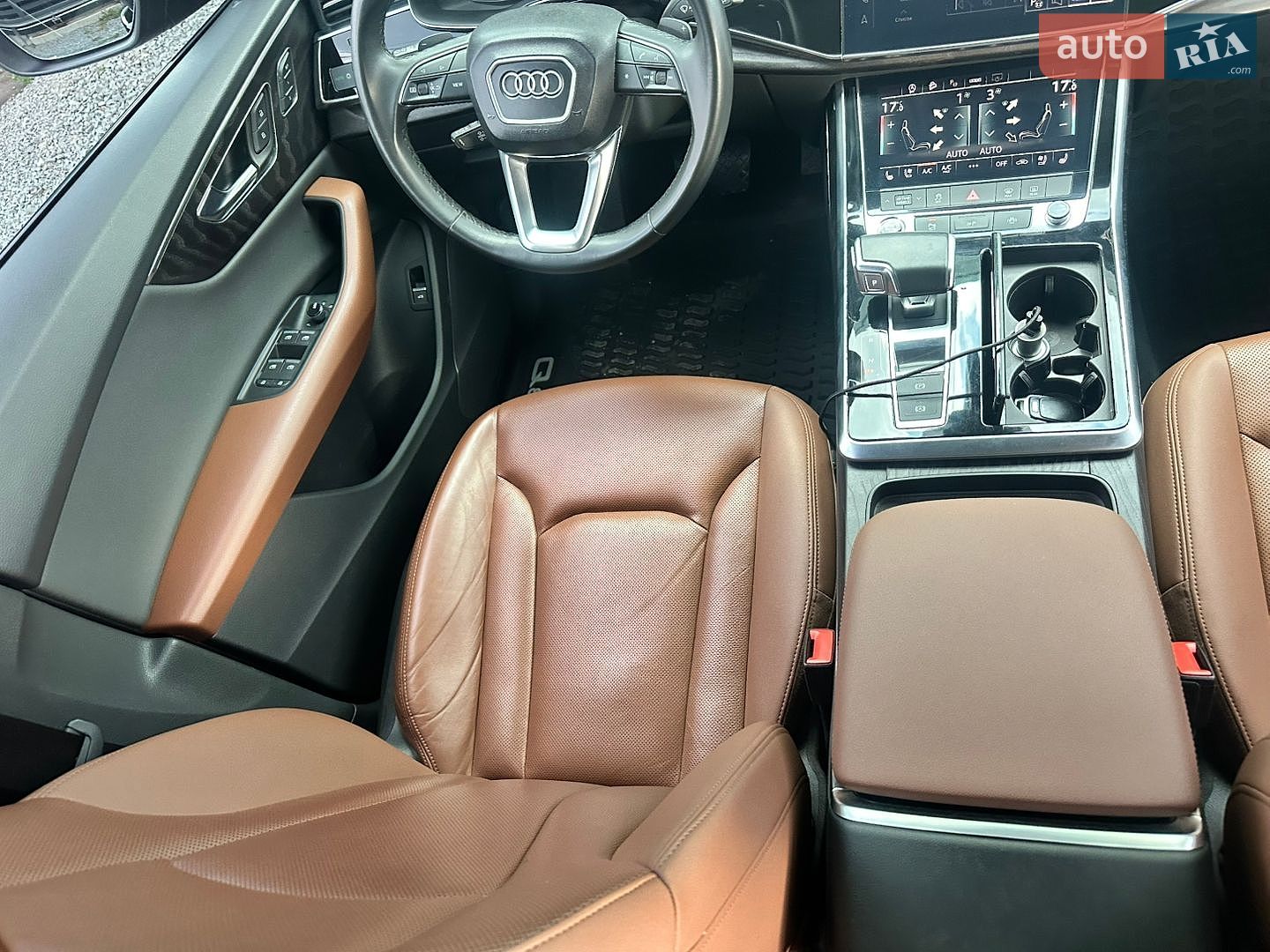 Audi Q8 2022 VIN WAUZZZF11ND014679 фото оголошення 17 з 44