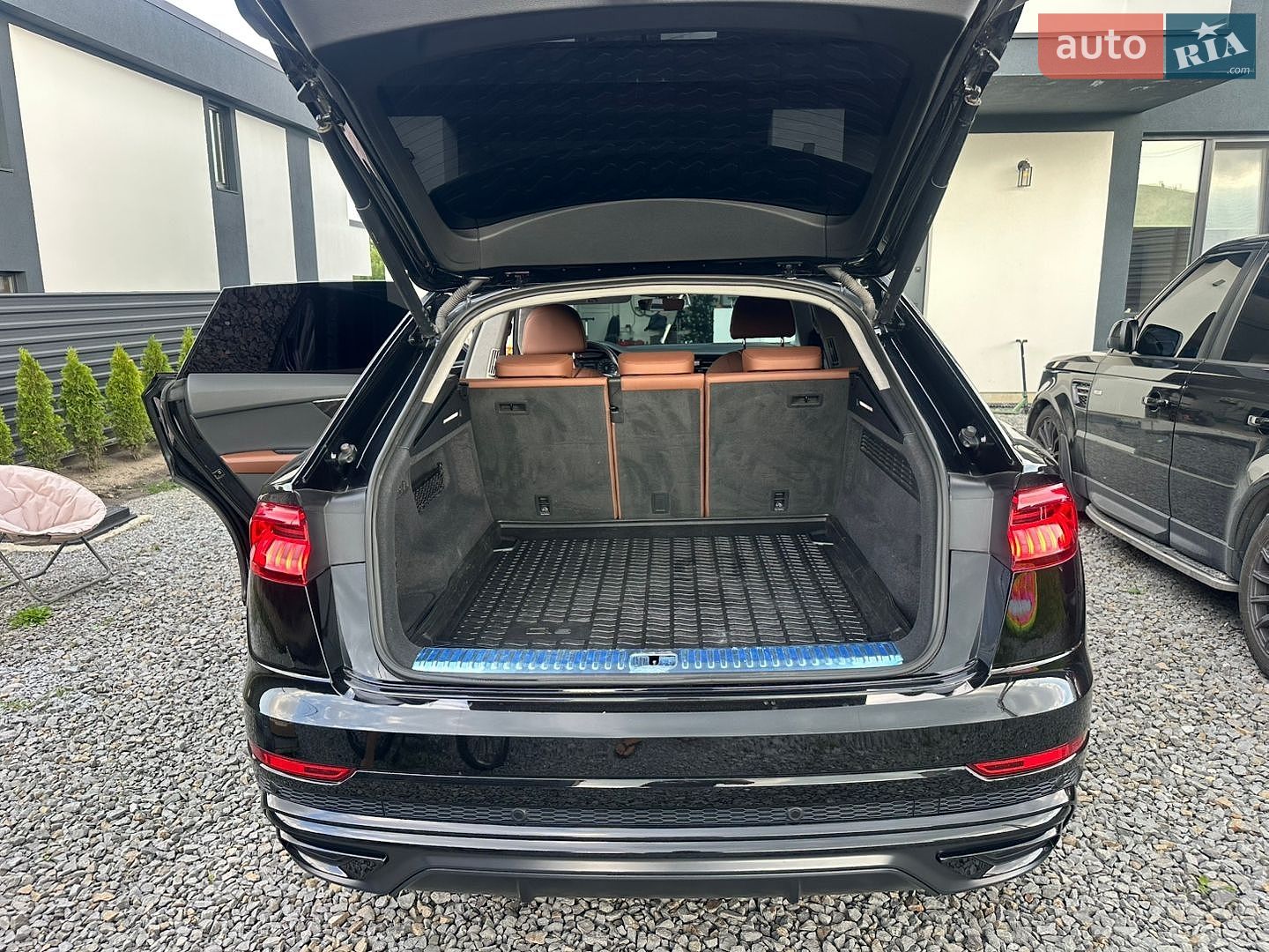Audi Q8 2022 VIN WAUZZZF11ND014679 фото оголошення 25 з 44