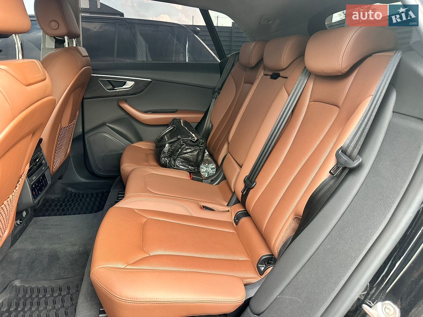 Audi Q8 2022 VIN WAUZZZF11ND014679 фото оголошення 30 з 44