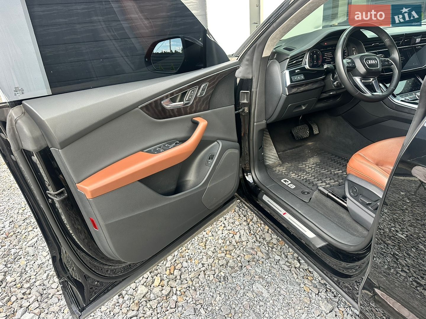 Audi Q8 2022 VIN WAUZZZF11ND014679 фото оголошення 34 з 44